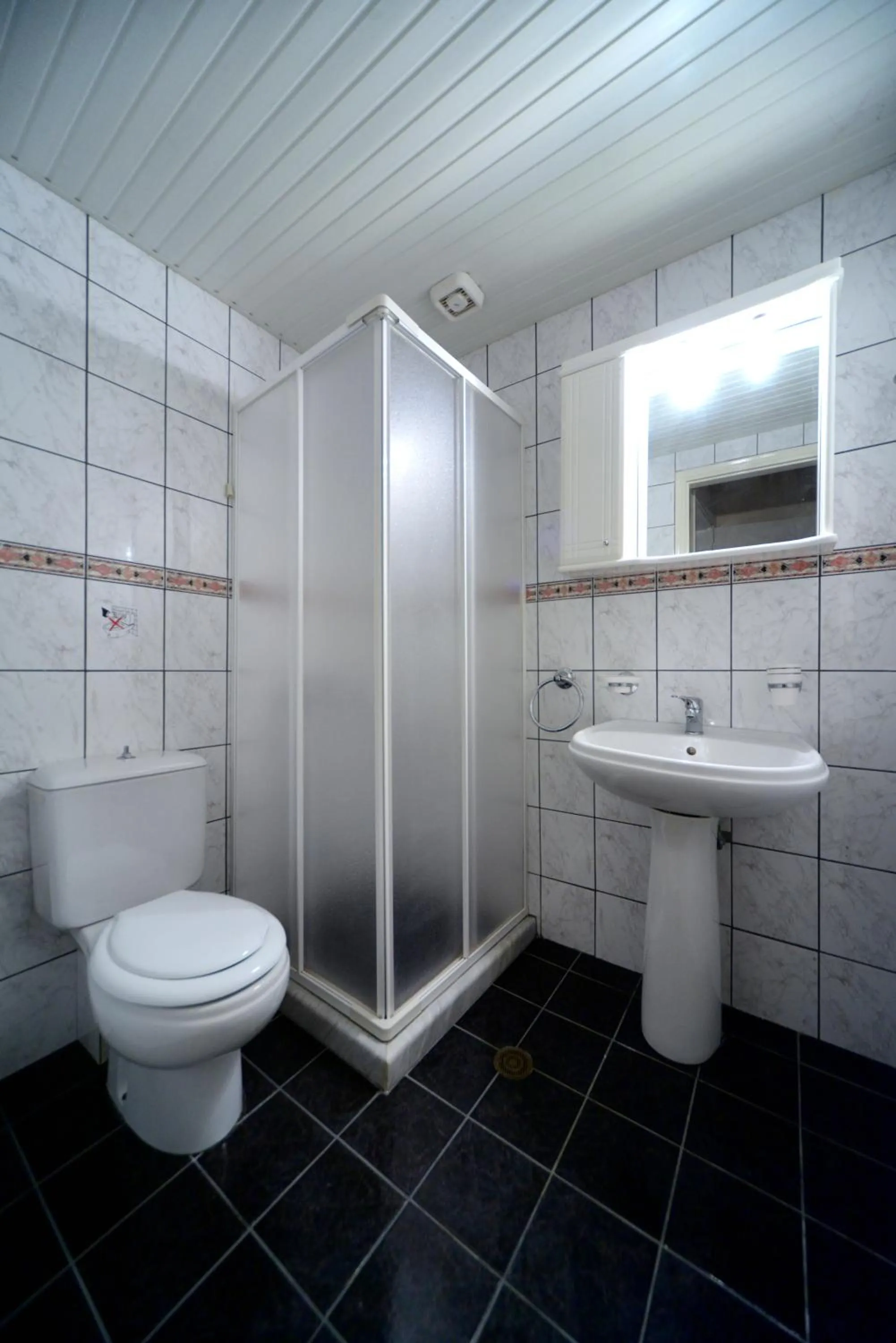 Toilet in Agnanti Hotel