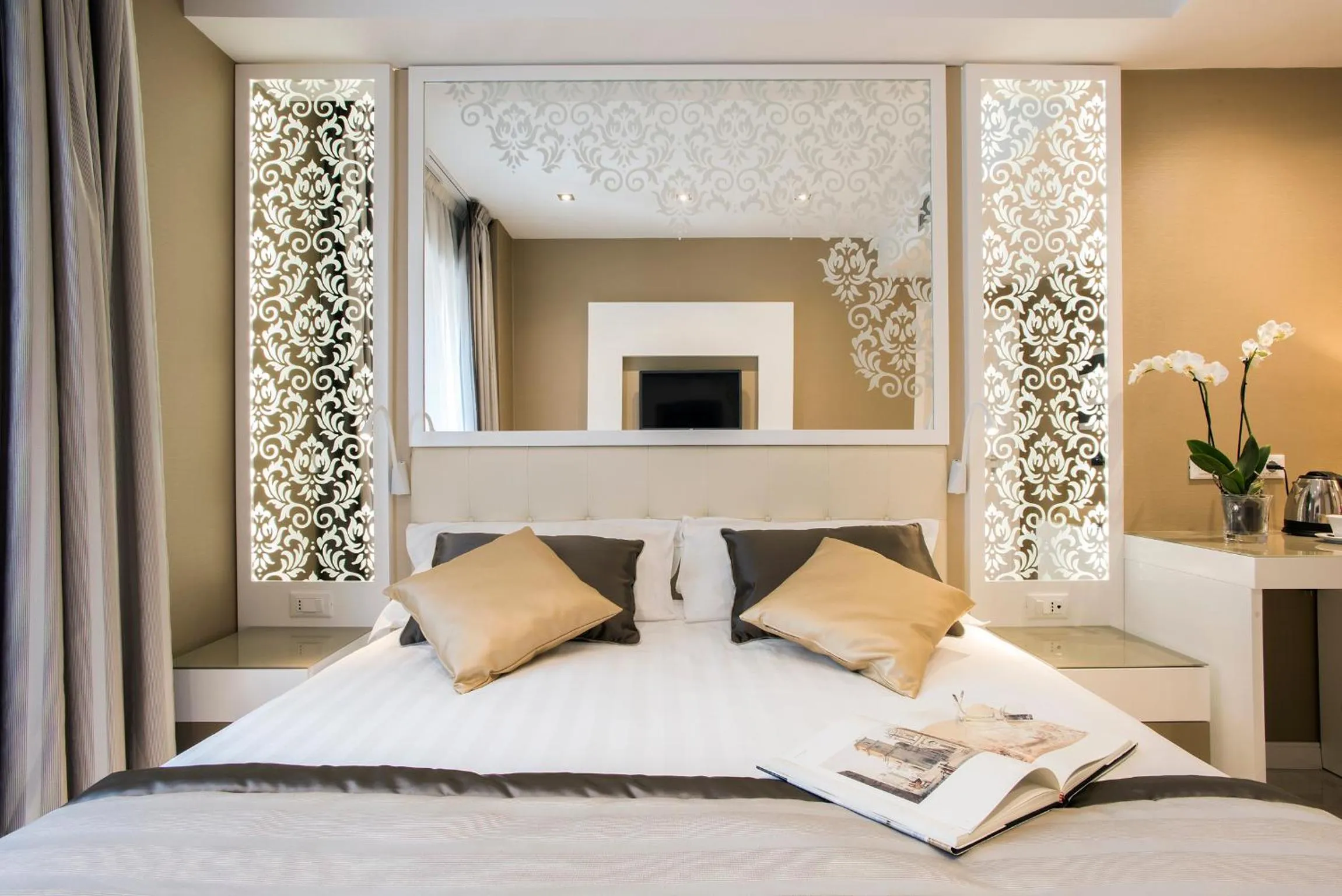 Decorative detail, Bed in Residenza Venti Settembre