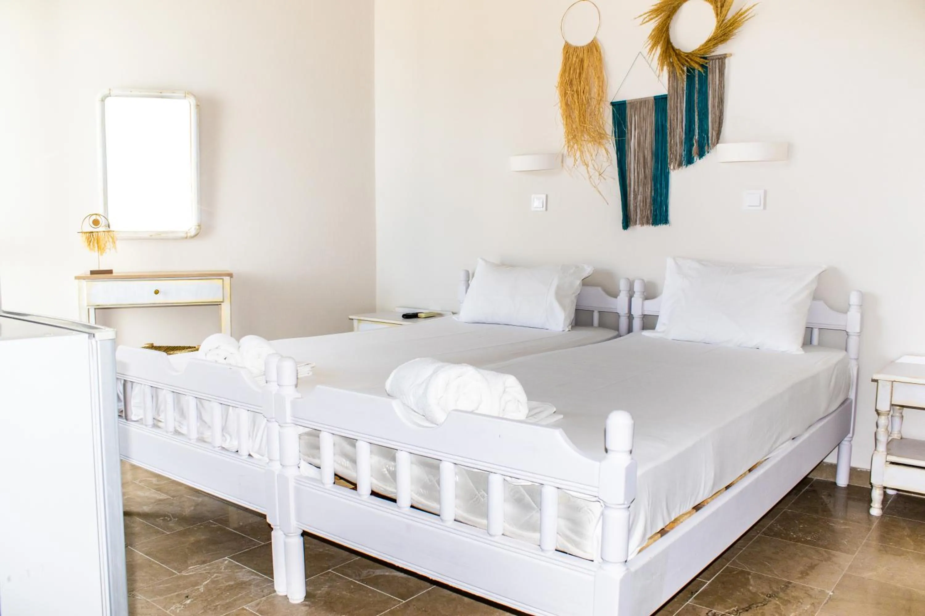 Photo of the whole room, Bed in Bob's Apartments