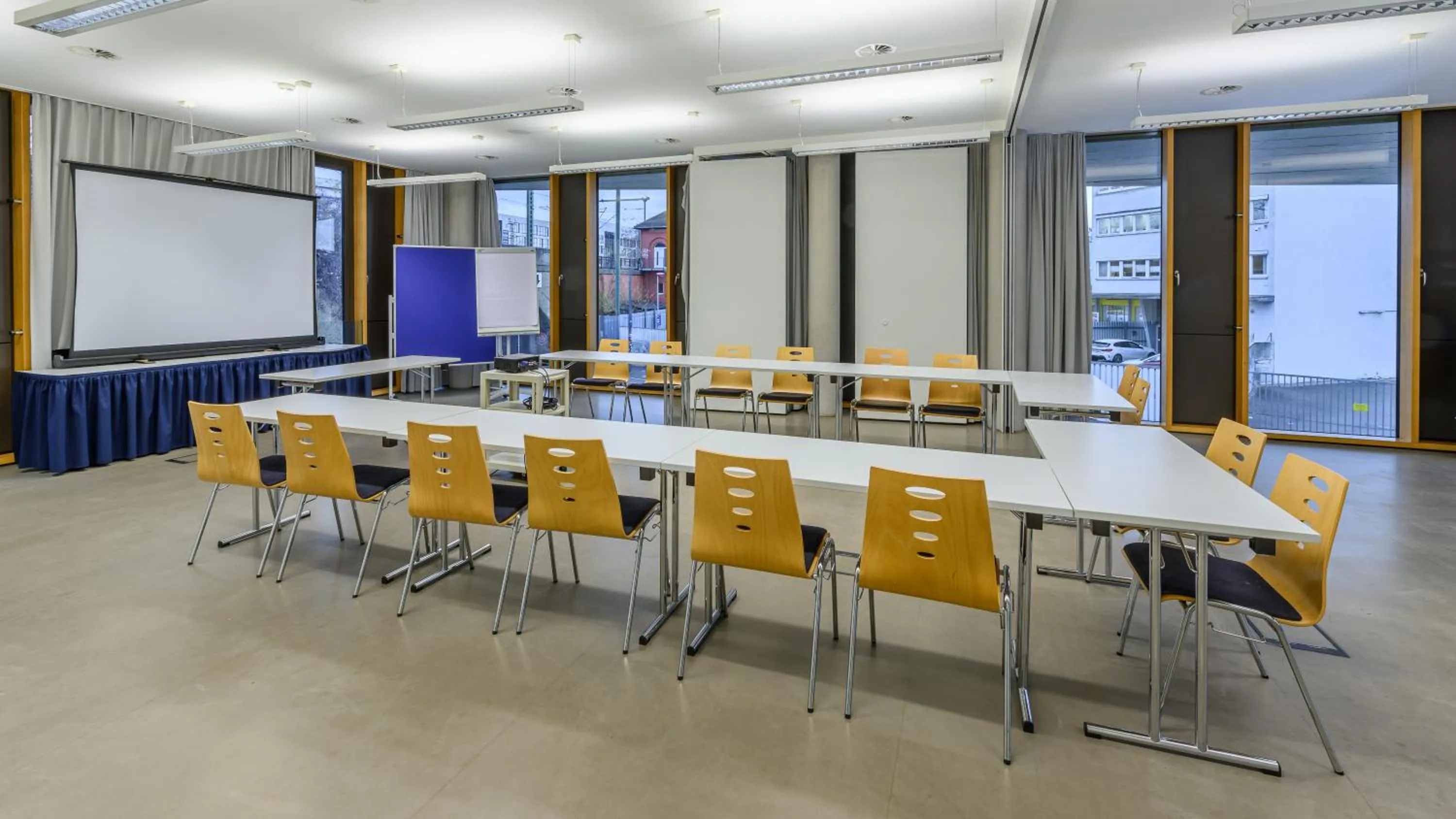 Meeting/conference room in Jugendherberge Stuttgart Neckarpark