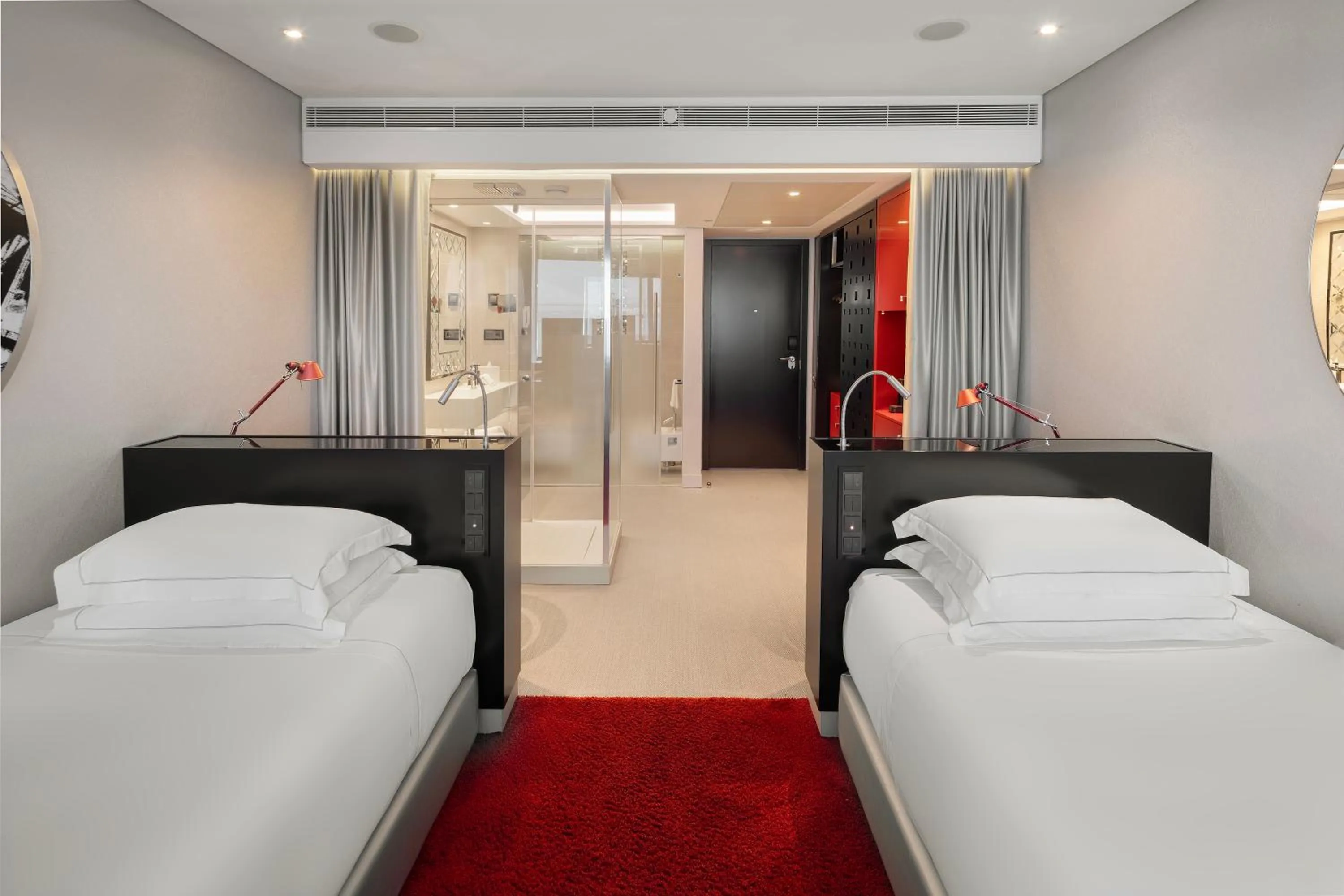 Bedroom, Bed in MYRIAD by SANA Hotels