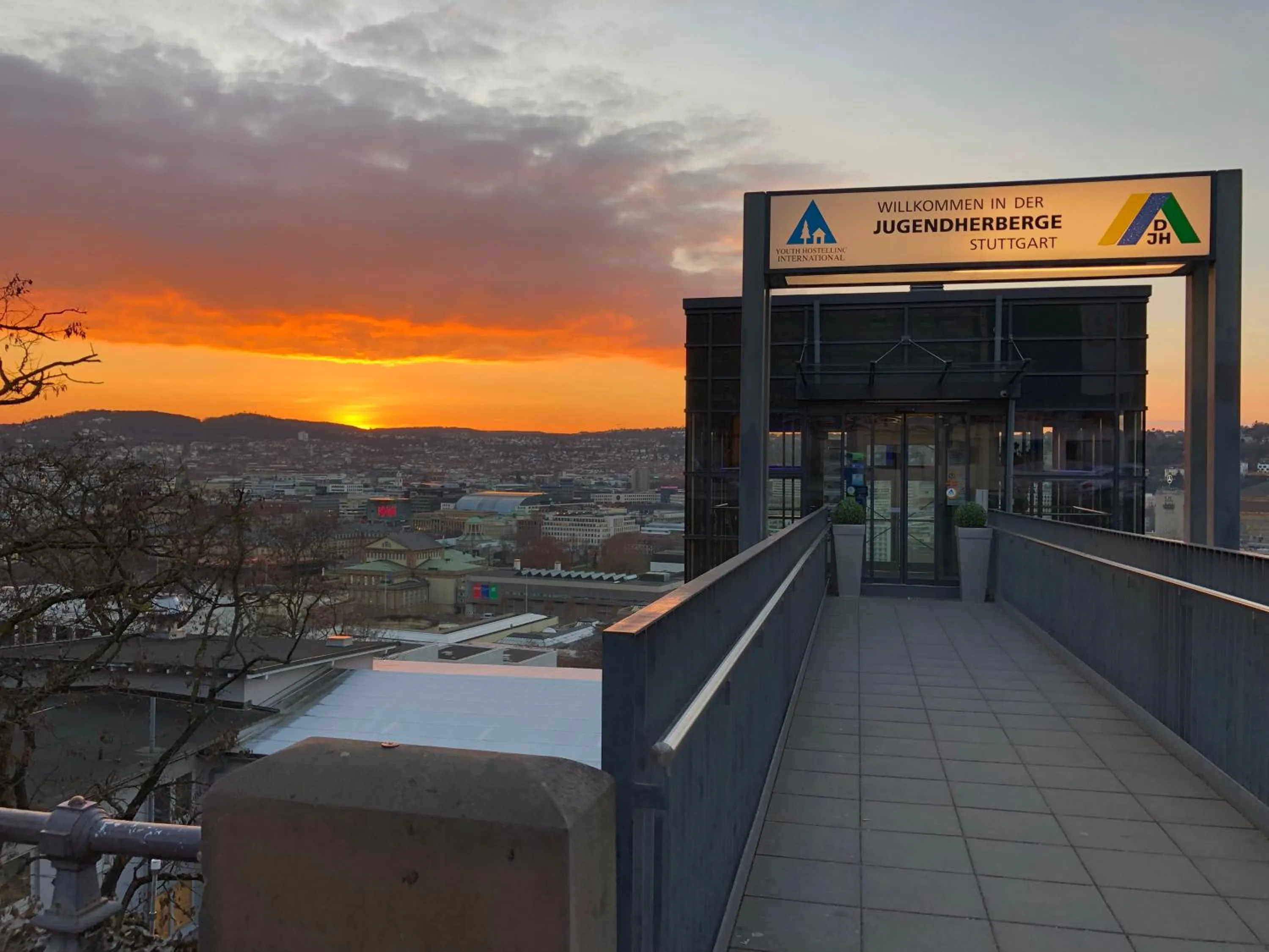 Facade/entrance in Jugendherberge Stuttgart International