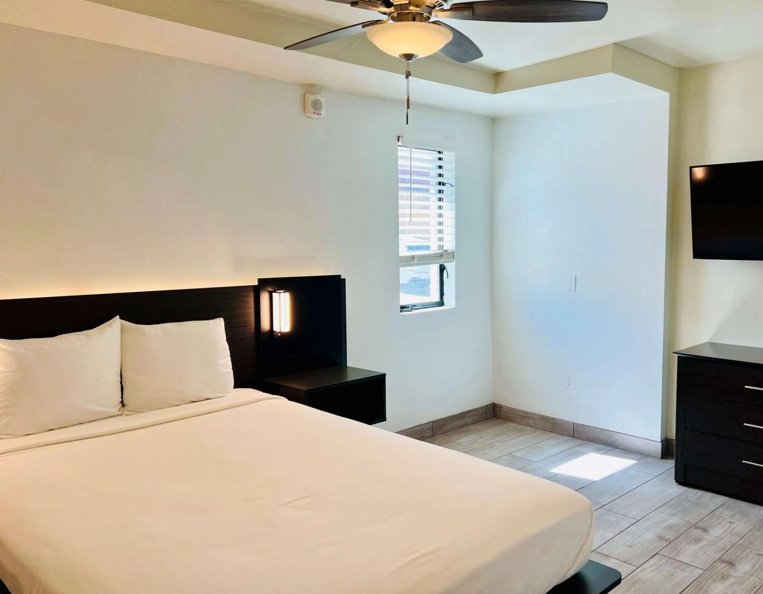 Bed in Studio 6 Sierra Vista, AZ Fort Huachuca