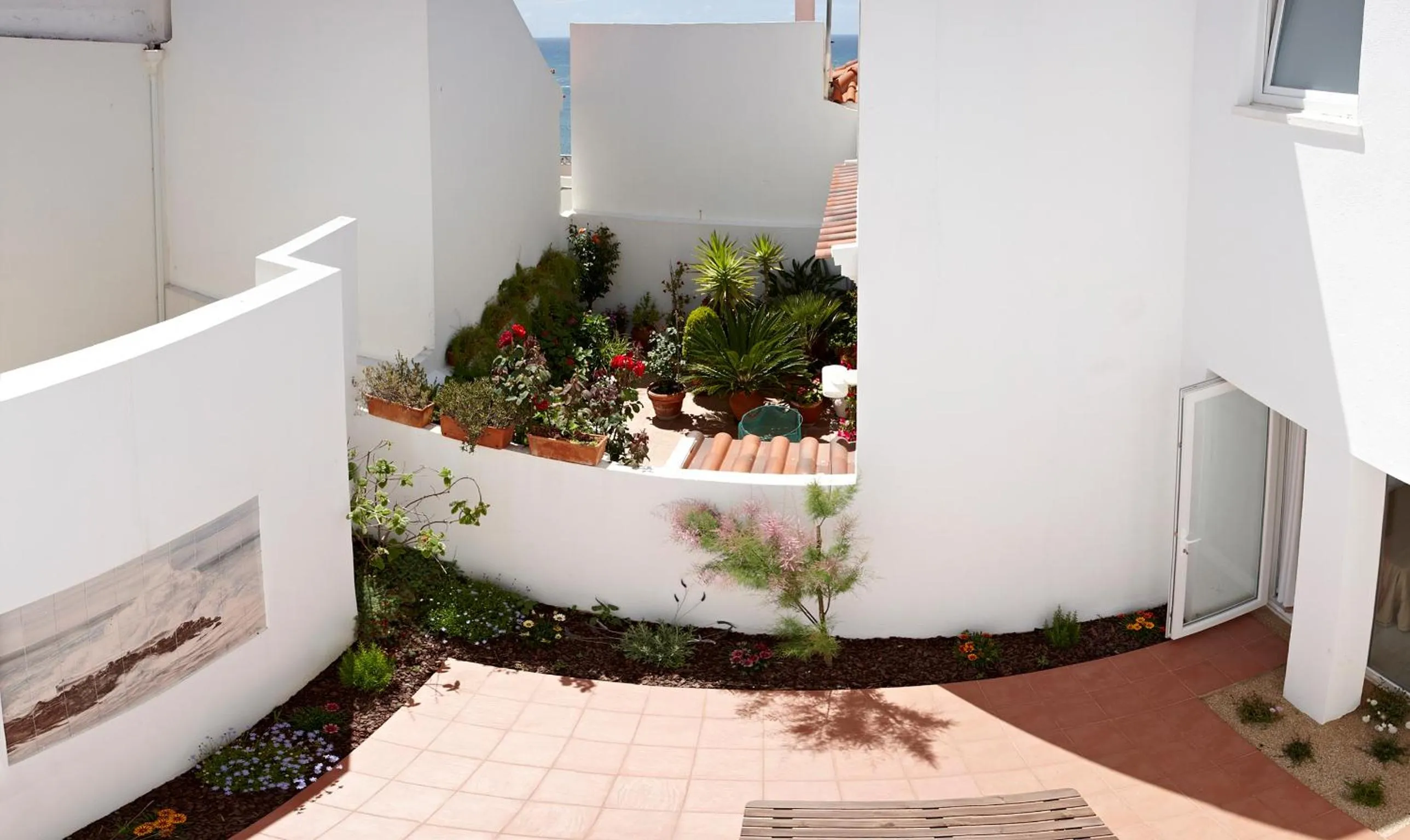 Facade/entrance in Casa das Aguarelas