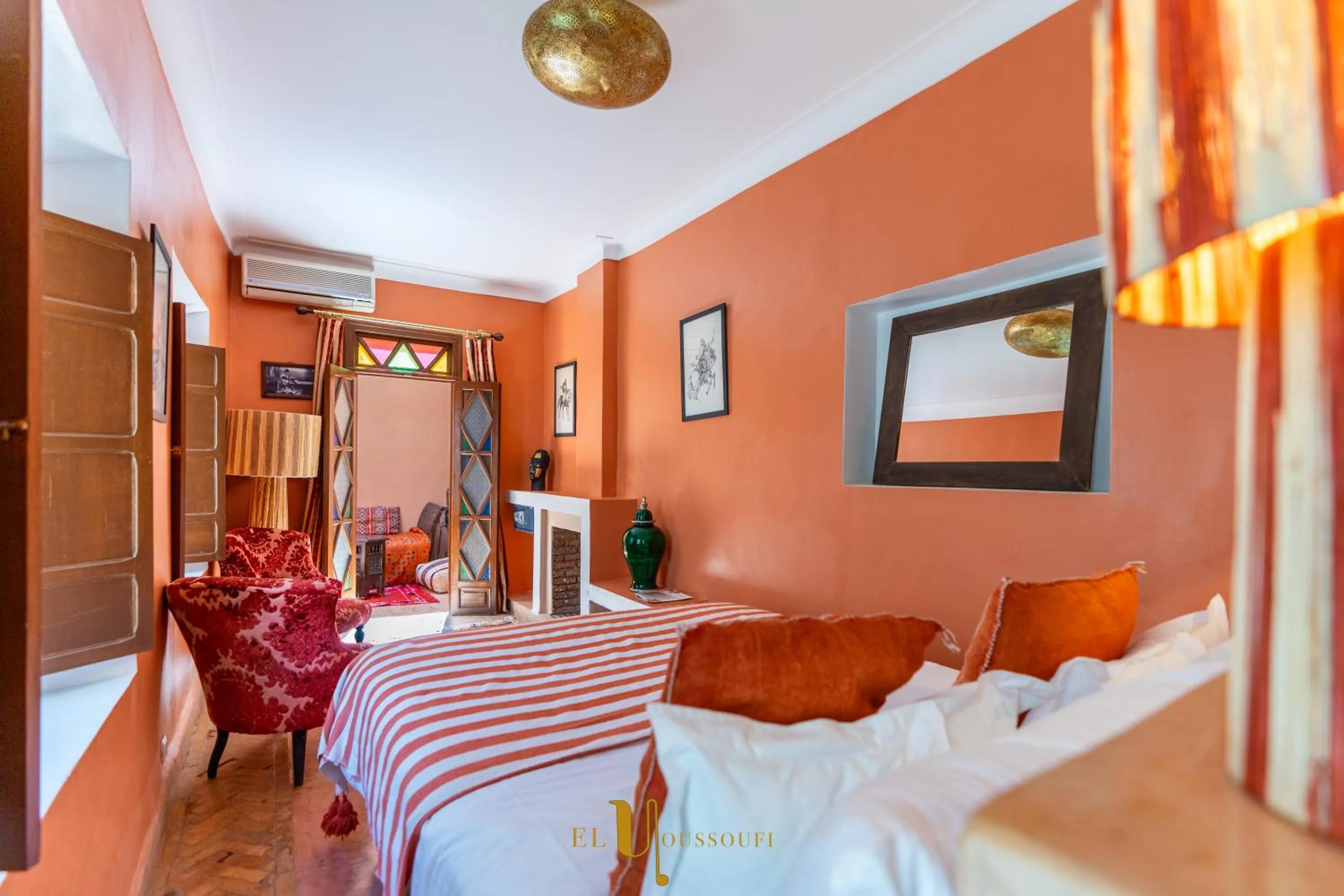 Bed in Riad El Youssoufi