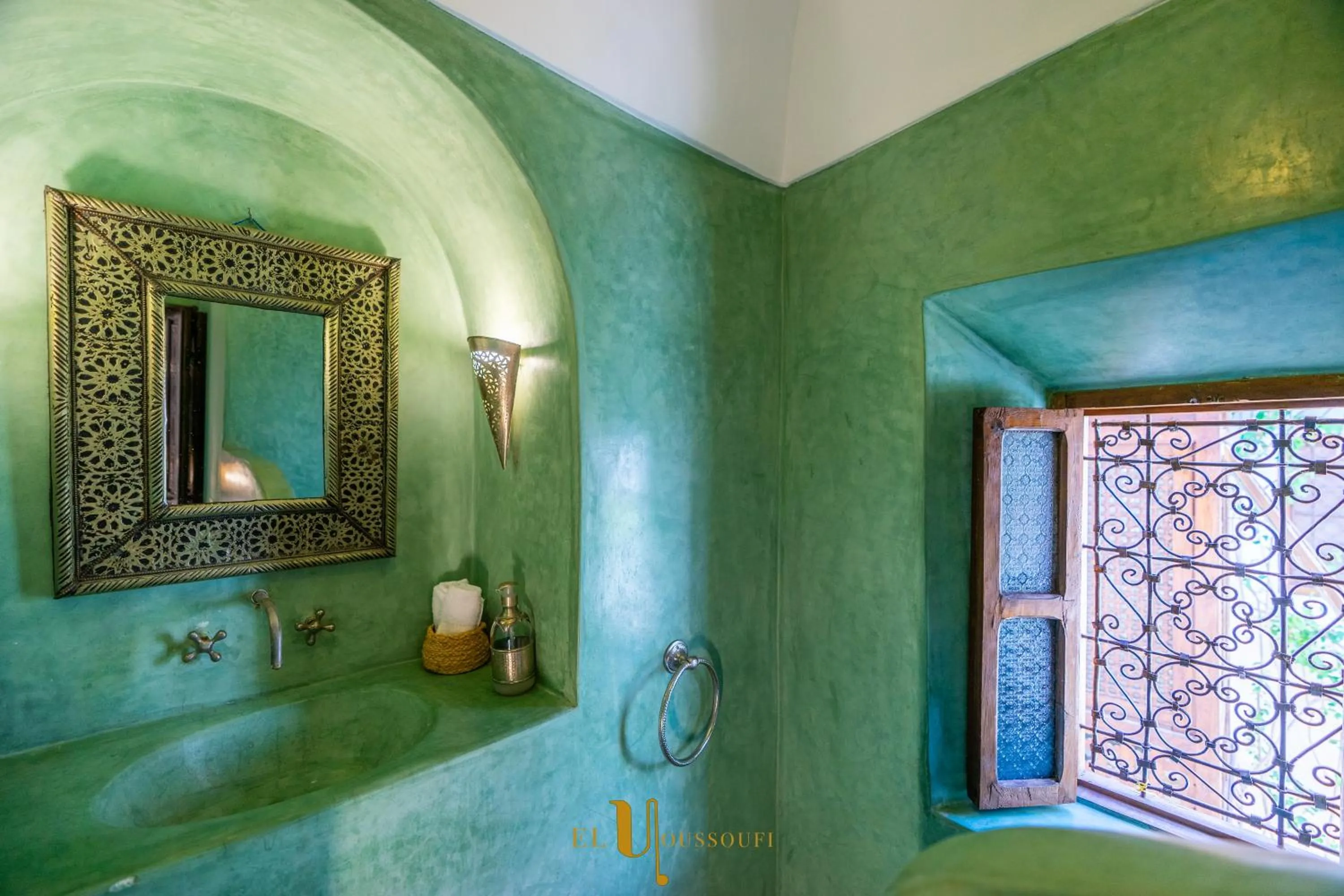 Toilet in Riad El Youssoufi