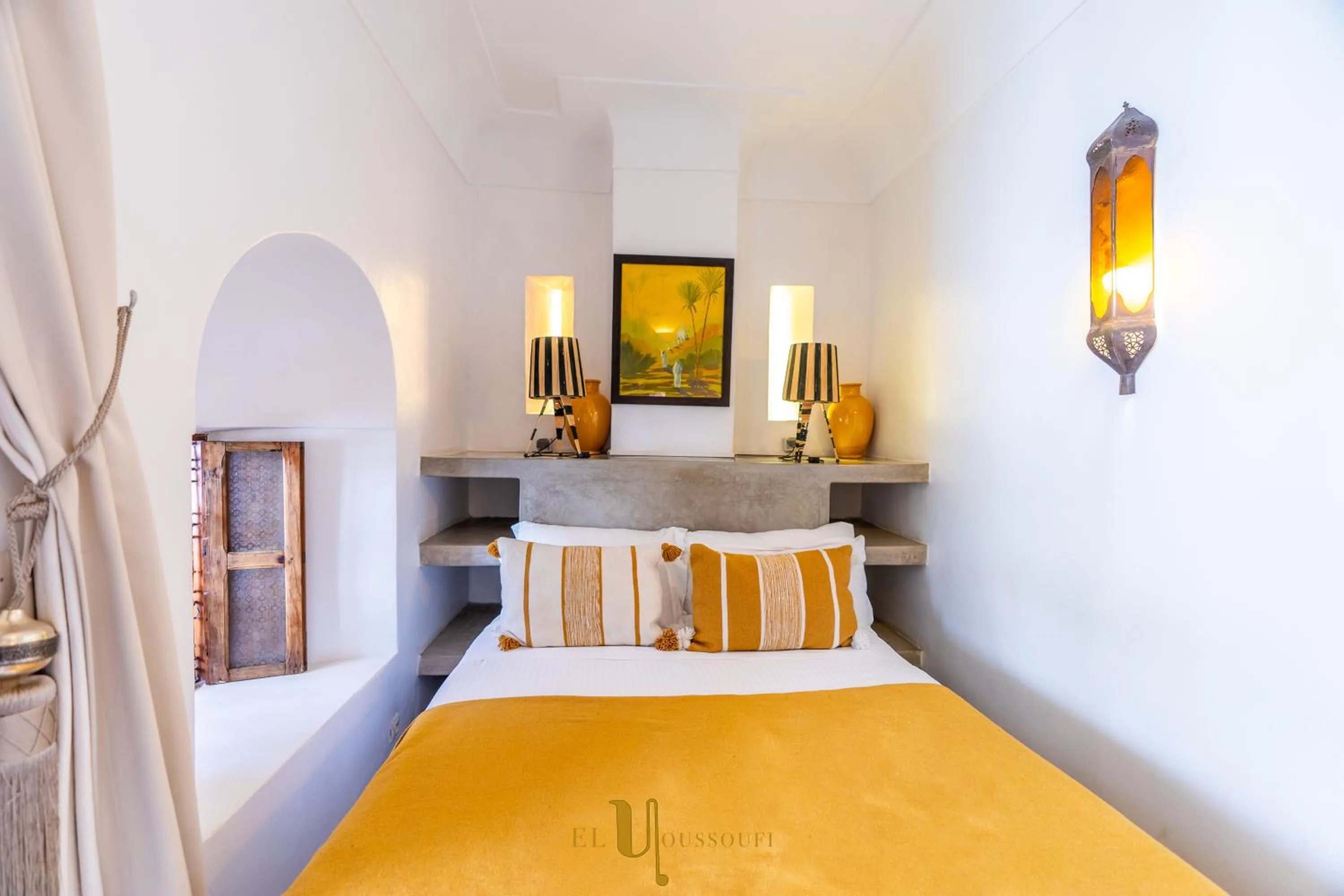 Bed in Riad El Youssoufi