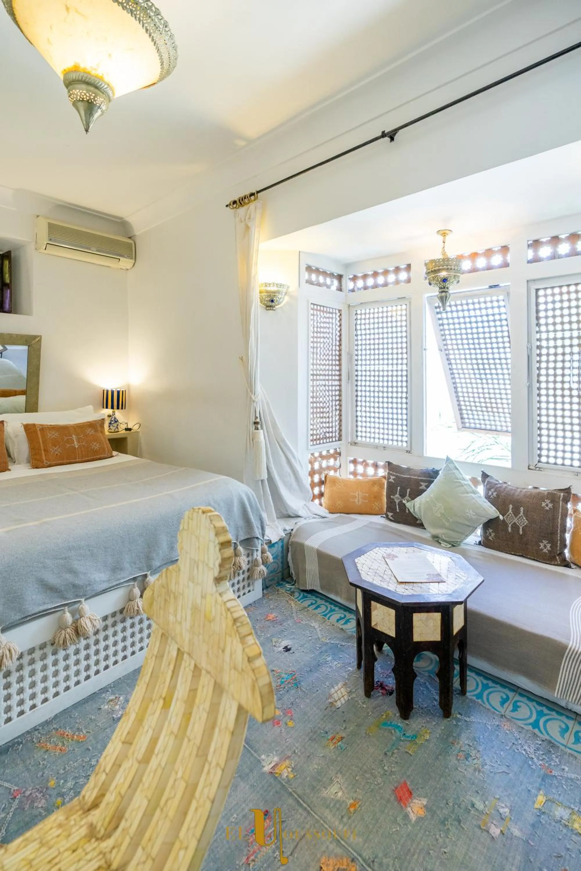 Photo of the whole room, Bed in Riad El Youssoufi