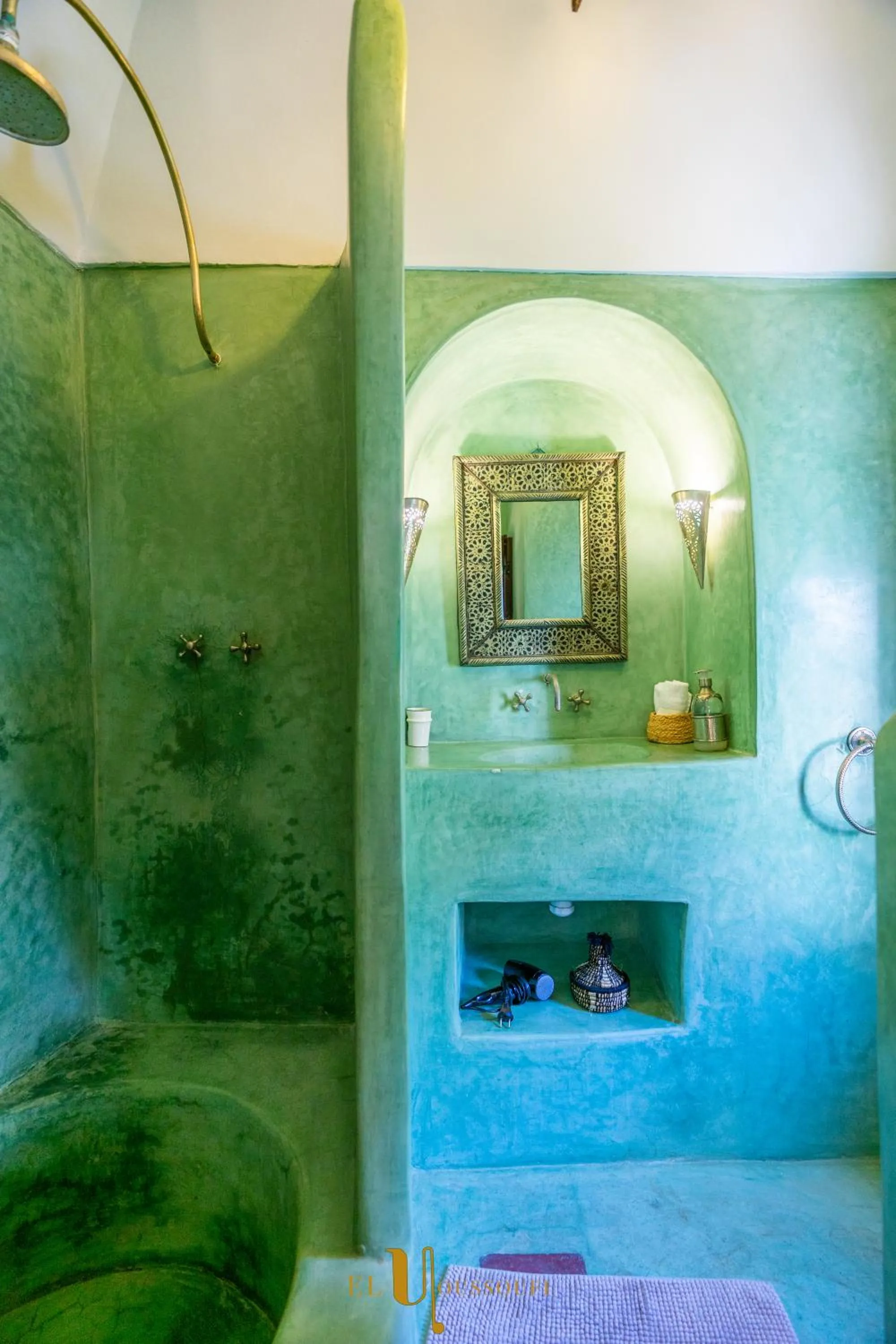 Shower in Riad El Youssoufi