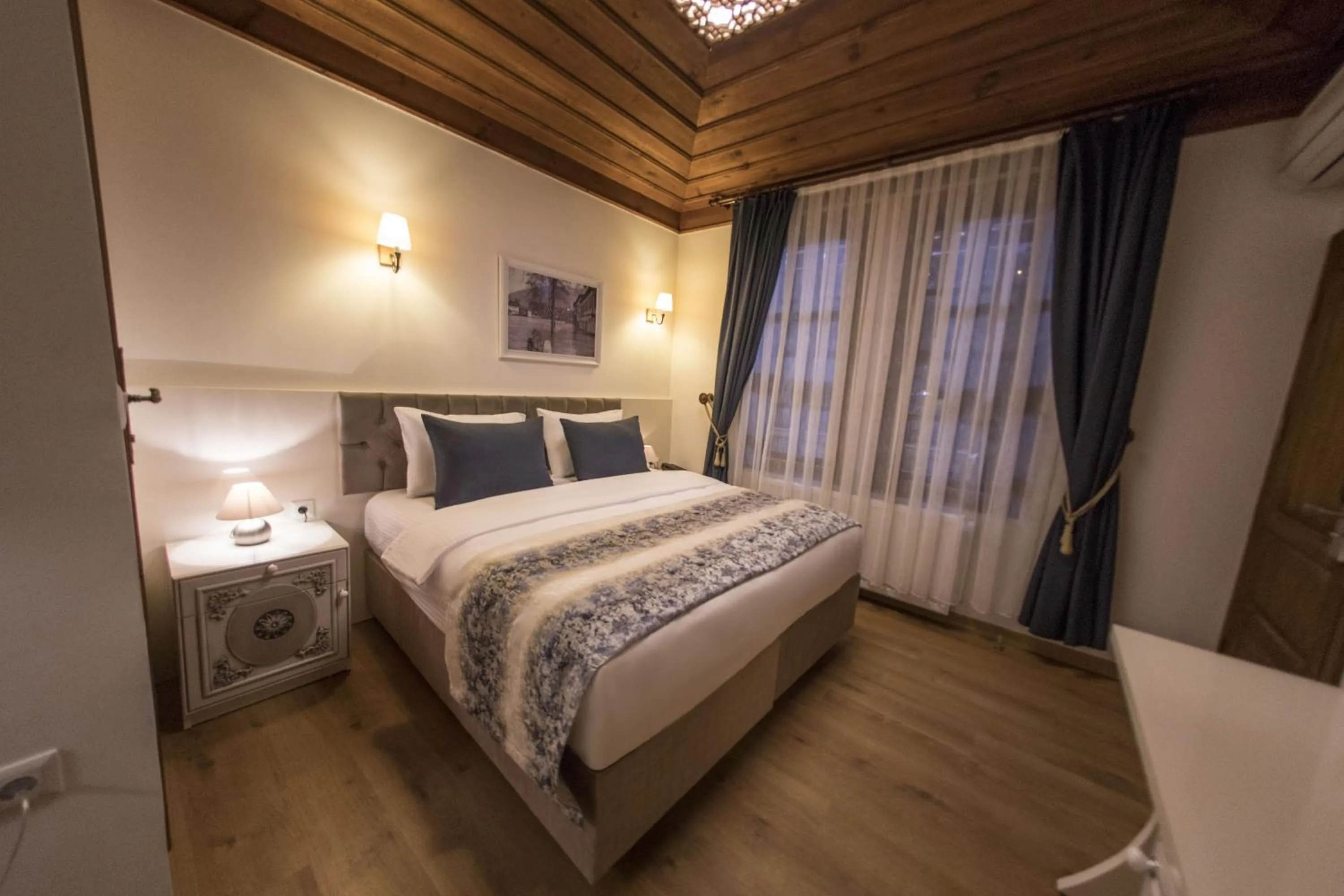 Bedroom, Bed in BAYEZİD HAN KONAK