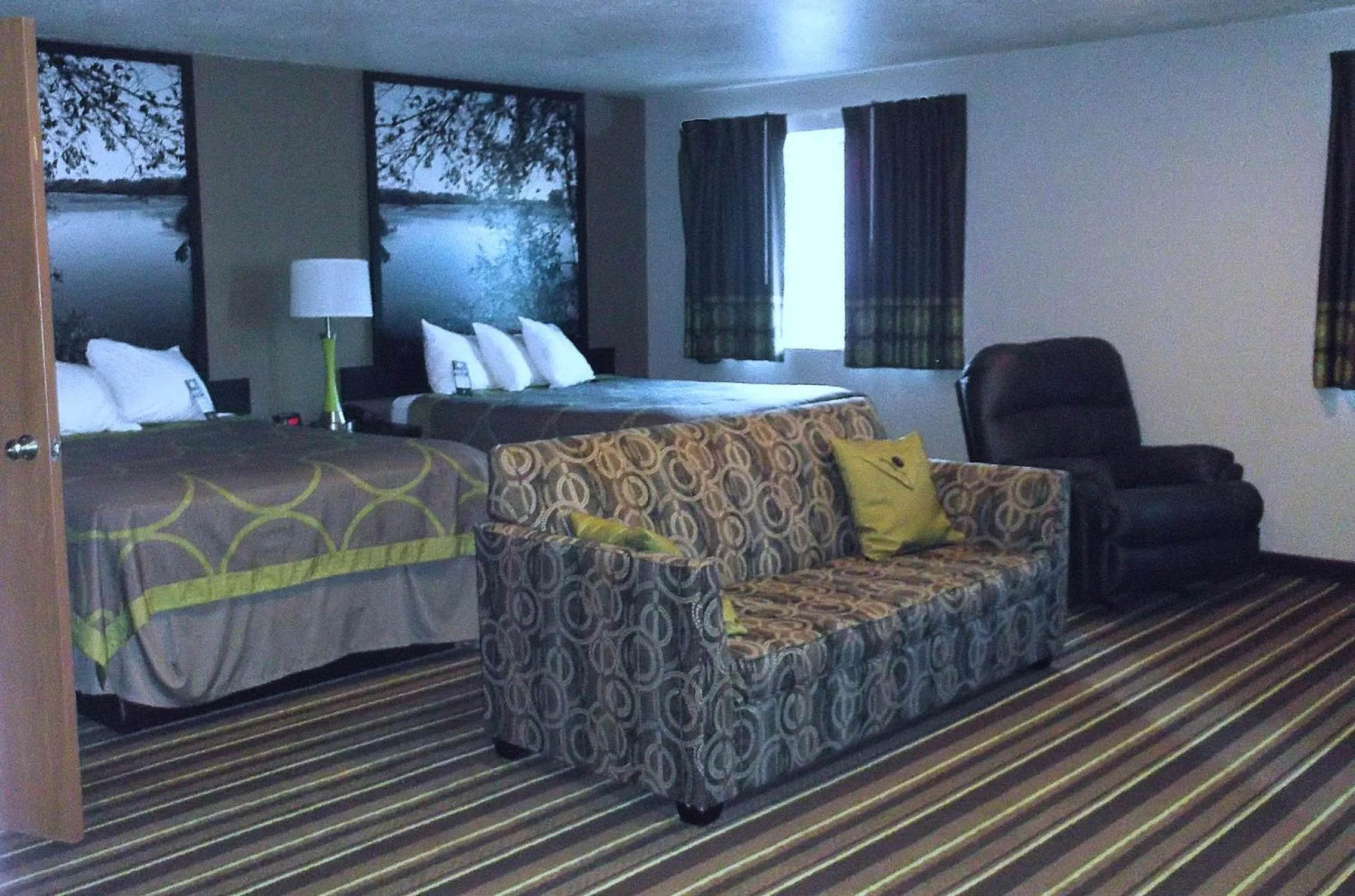 Bed in Super 8 by Wyndham Brookings