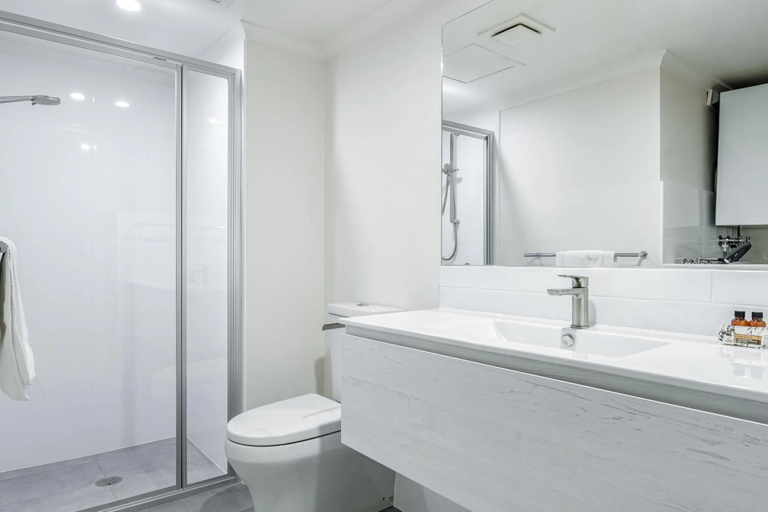 Bathroom in Beaches Apartments Byron Bay
