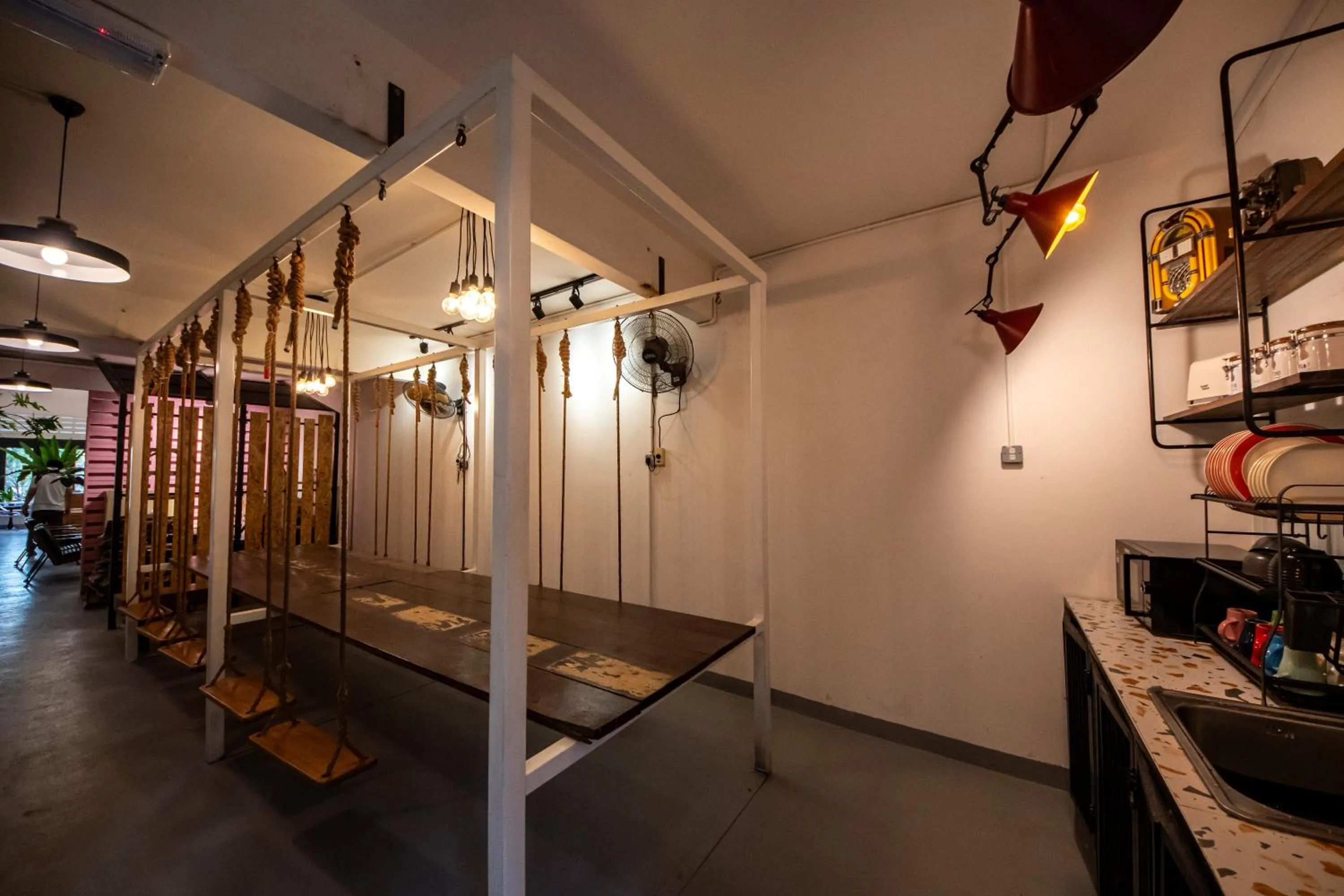 Coffee/tea facilities in The Brownstone Hostel & Space
