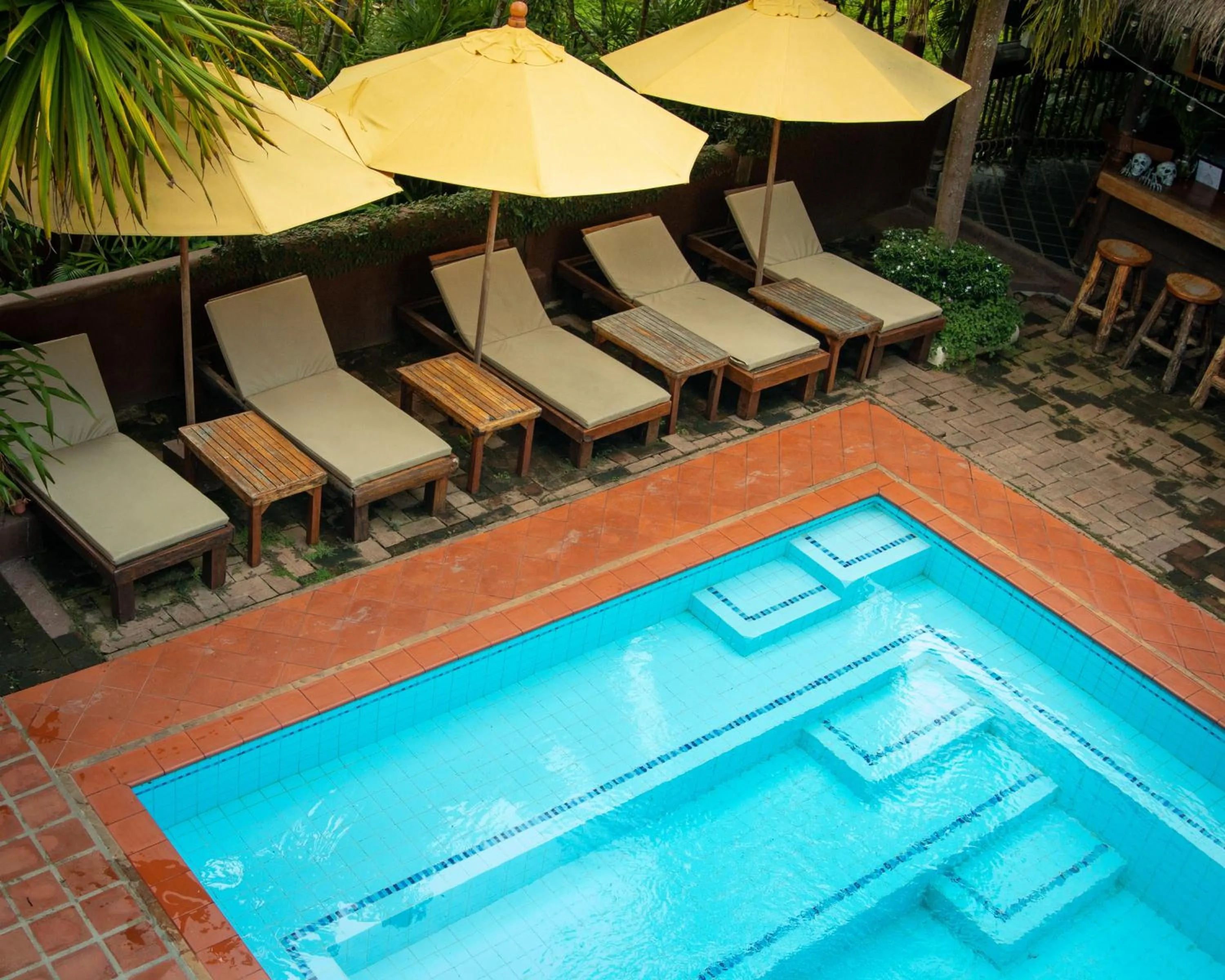 Swimming pool in Baanpong Lodge