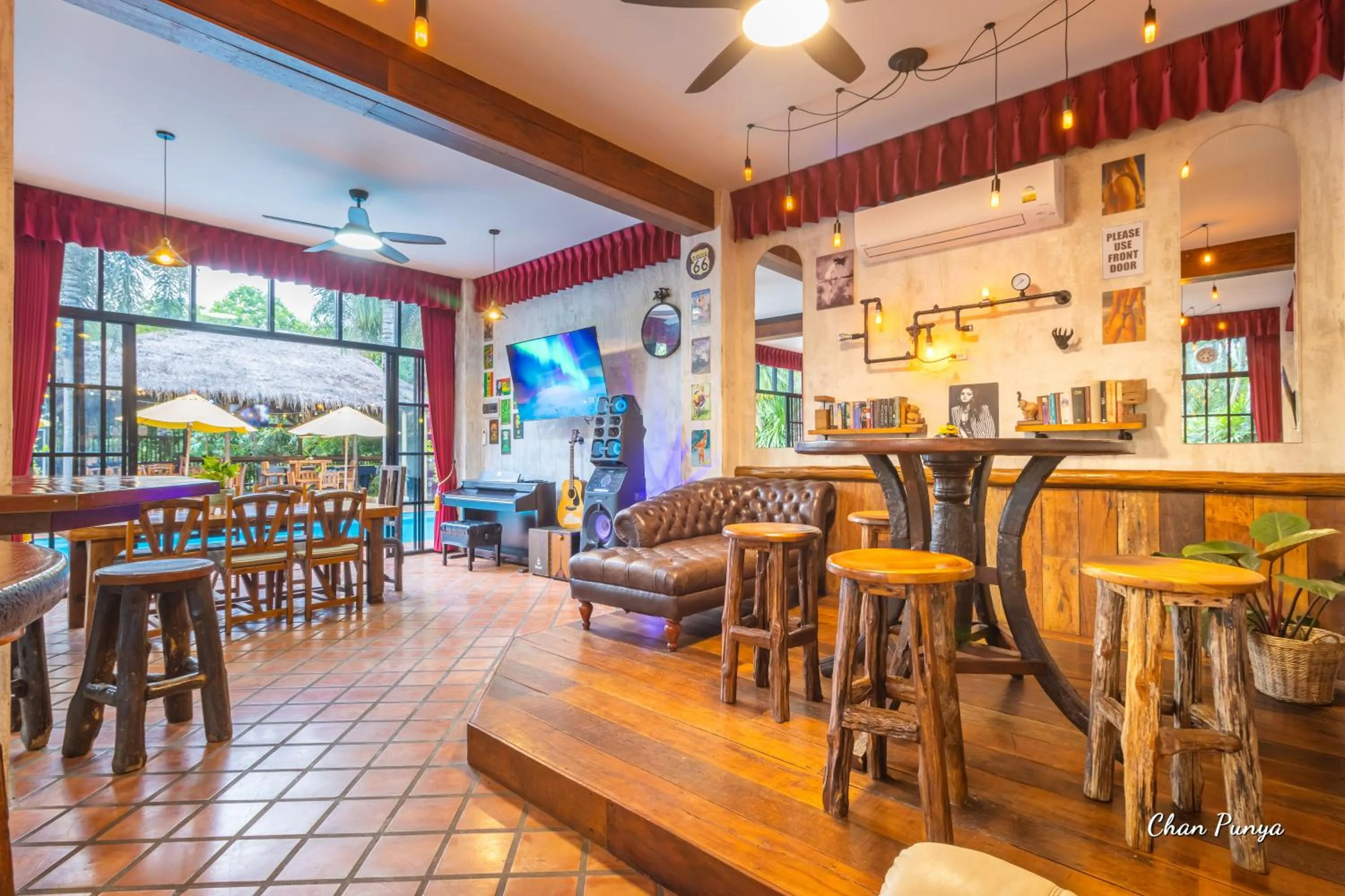 Entertainment in Baanpong Lodge