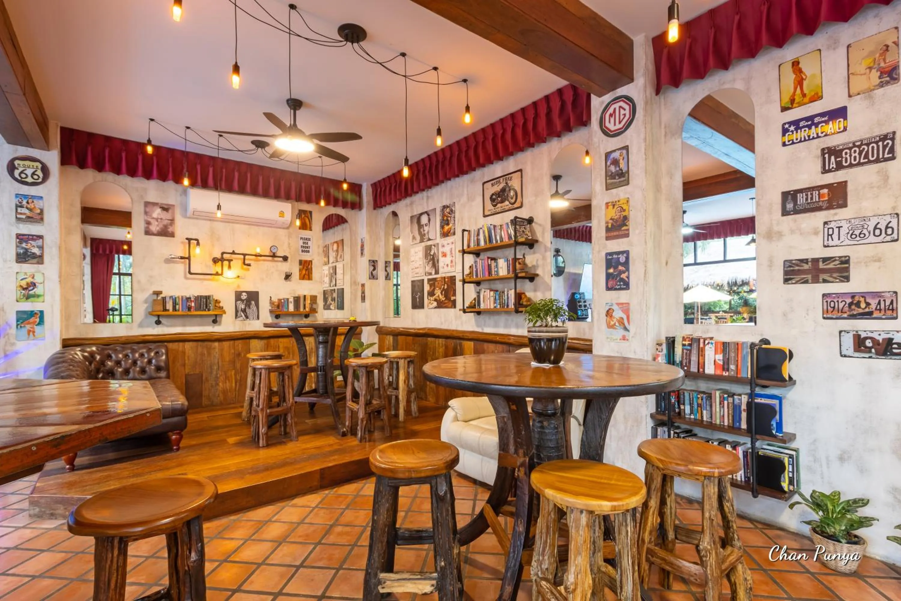 Lounge or bar in Baanpong Lodge