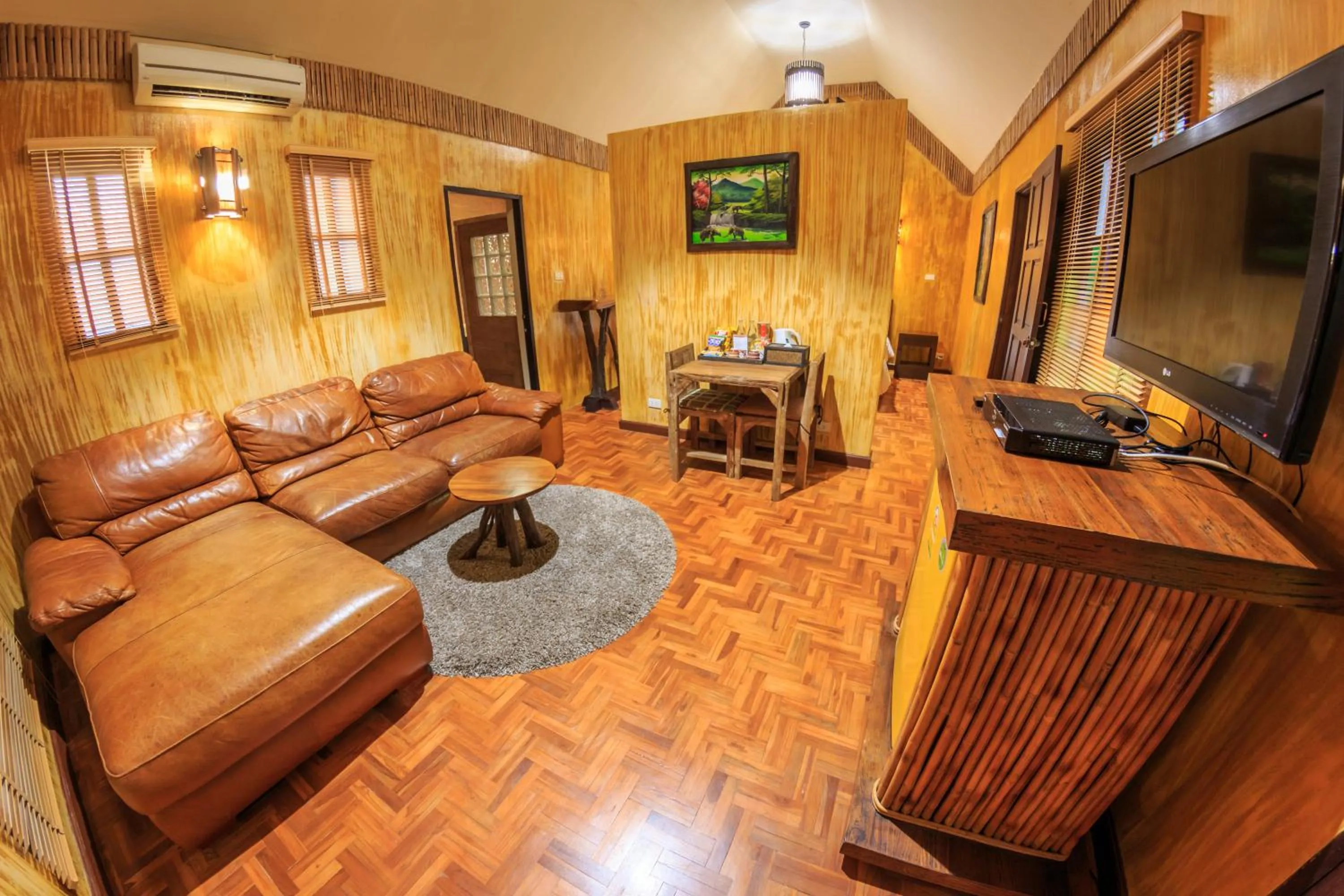 TV and multimedia in Baanpong Lodge