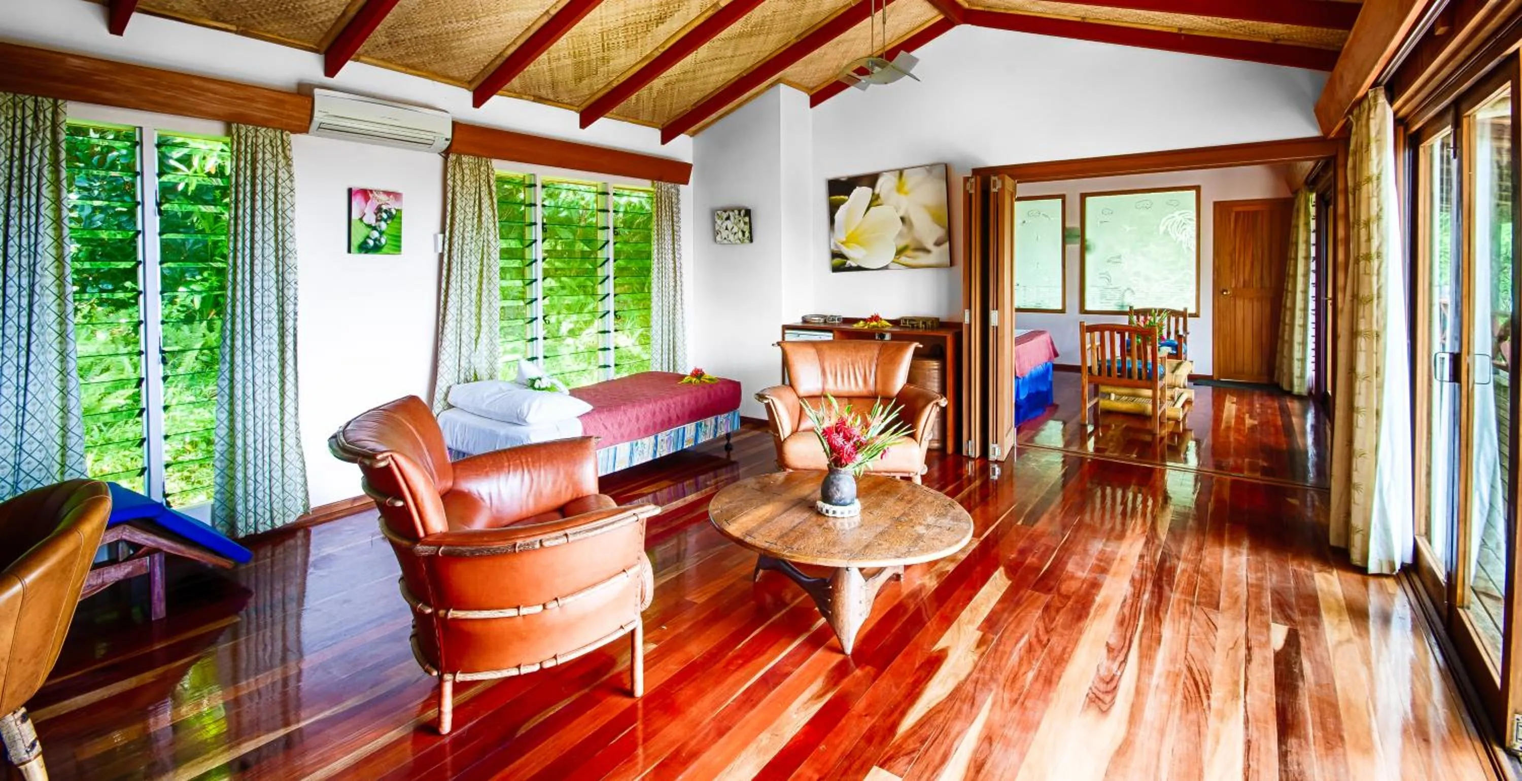 Seating area in Maravu Taveuni Lodge