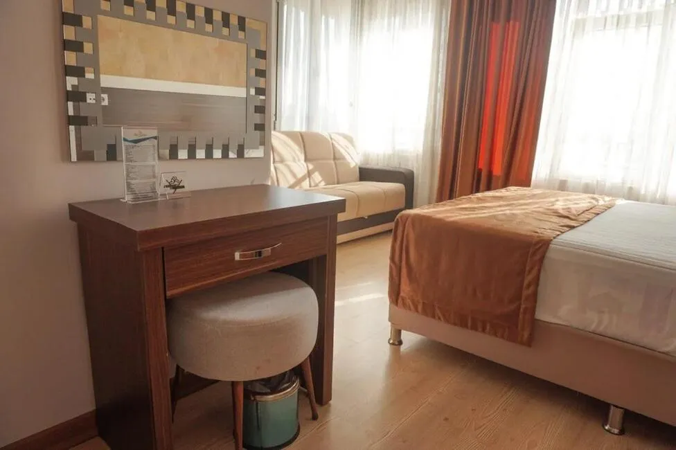 Photo of the whole room in River Hotel