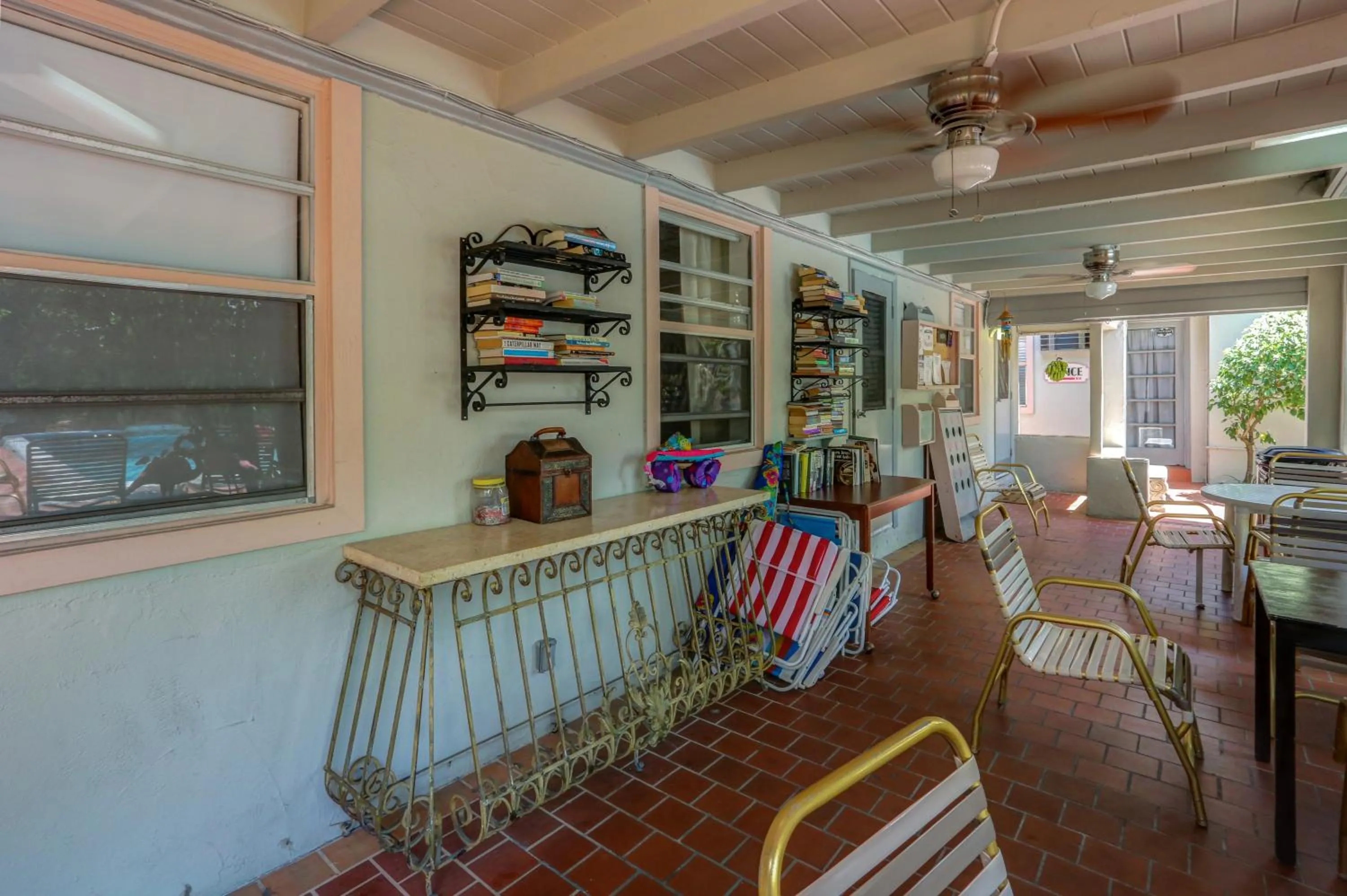 Property building in Richard's Motel