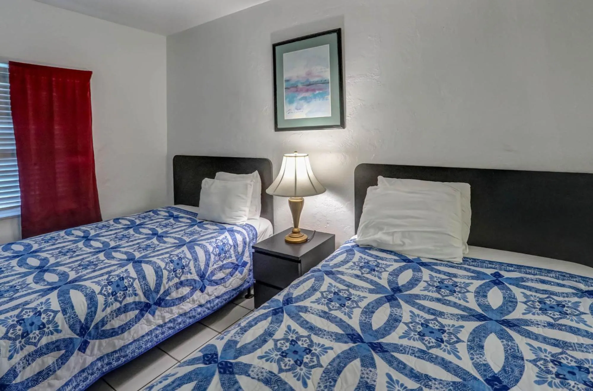 Bed in Richard's Motel