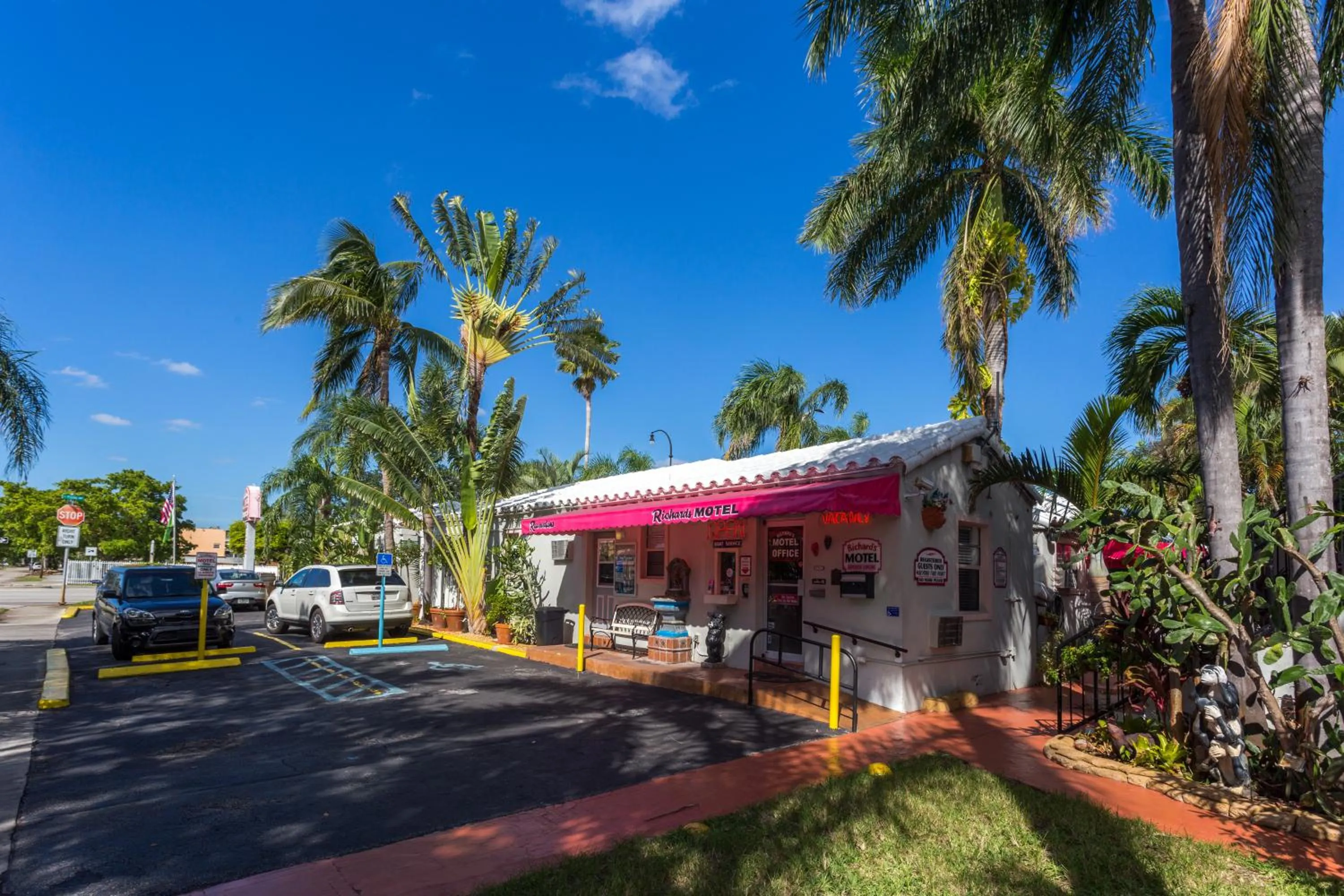 Property building in Richard's Motel