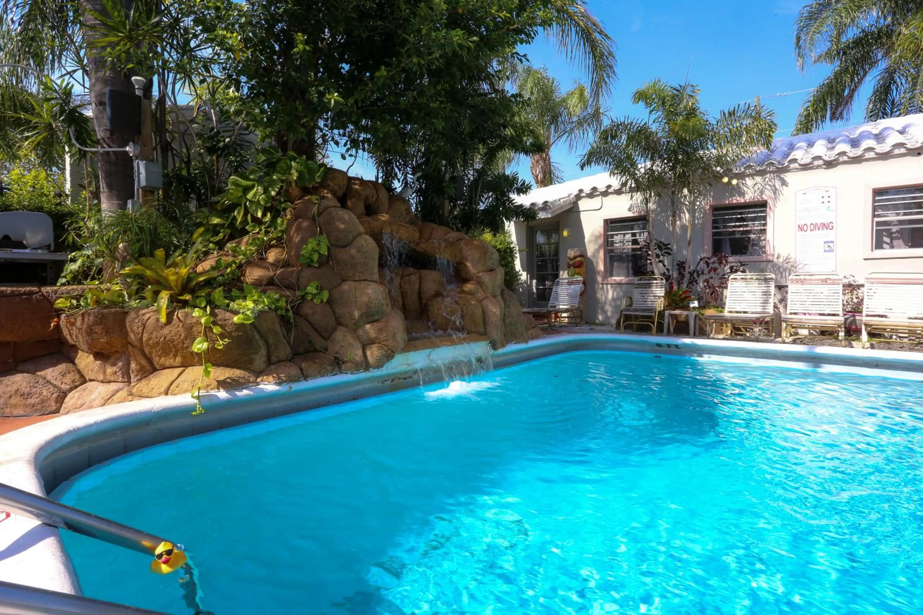 Property building in Richard's Motel