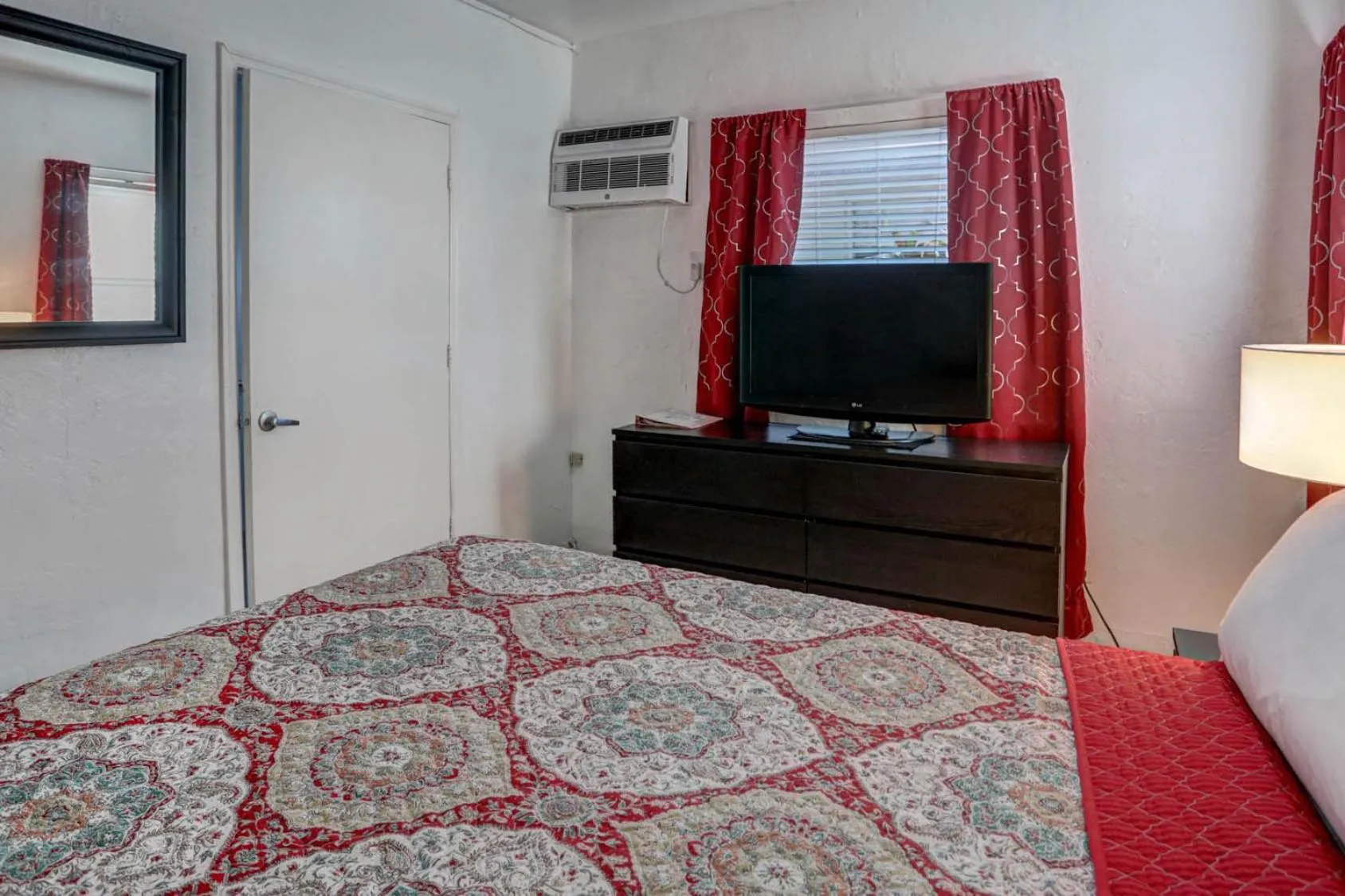 Bed in Richard's Motel