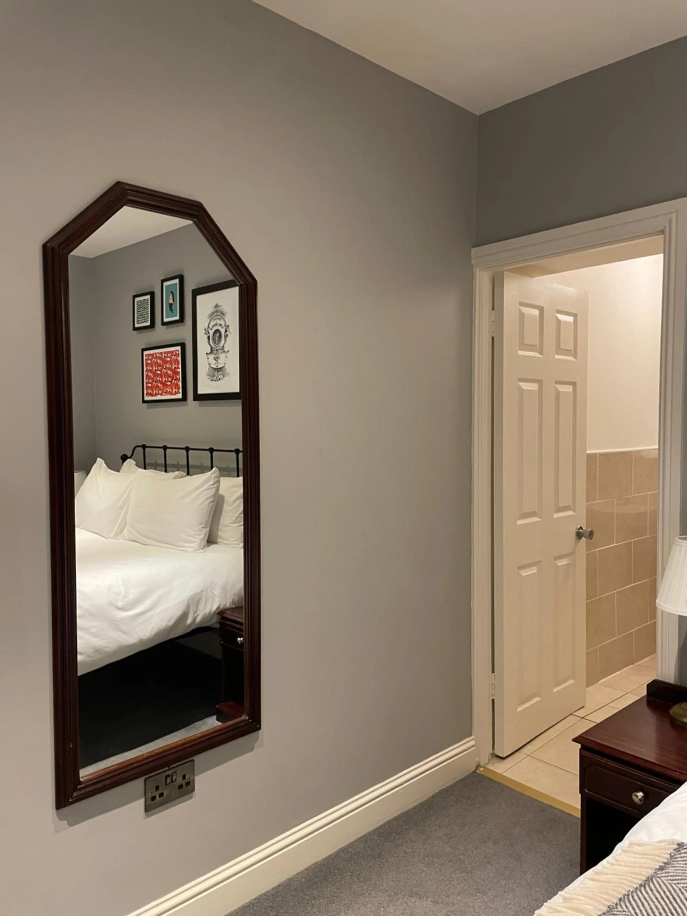 Bedroom, Bed in Haddington House