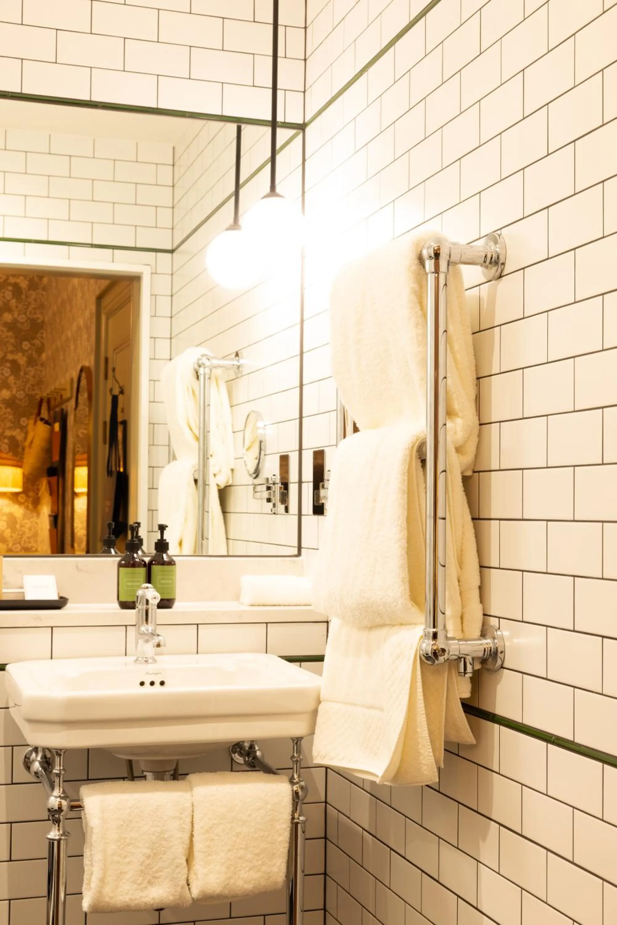 Shower in Haddington House Hotel