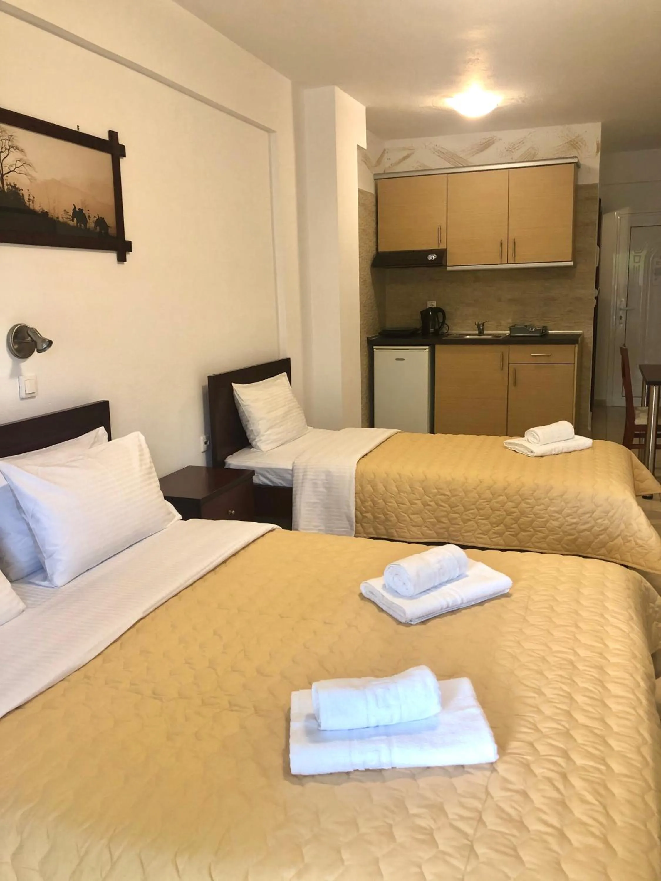 Photo of the whole room, Bed in Melis Studios