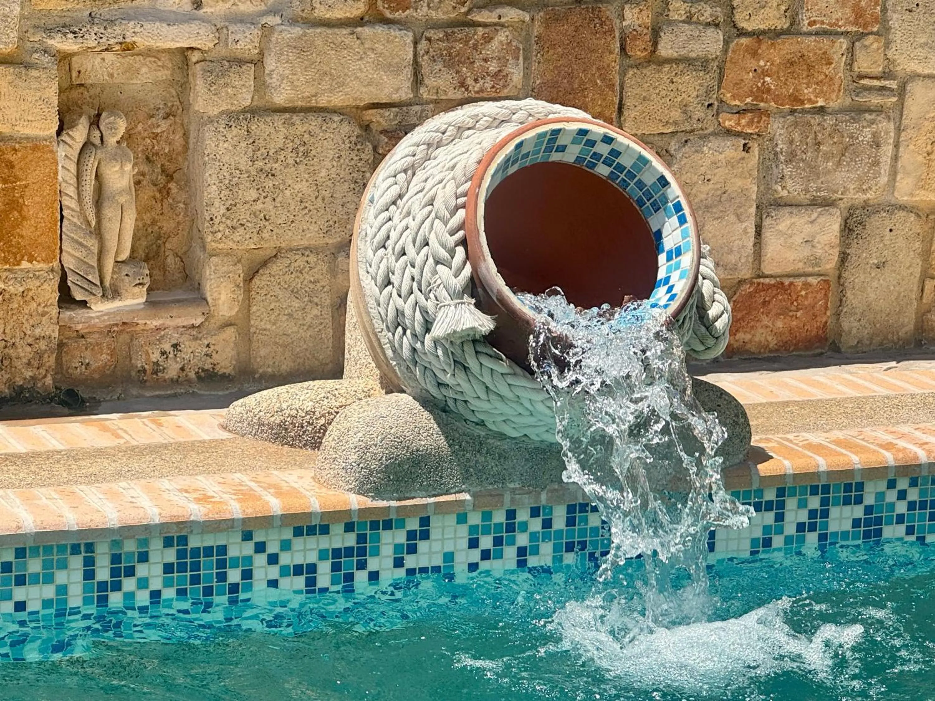 Swimming pool in Melis Studios