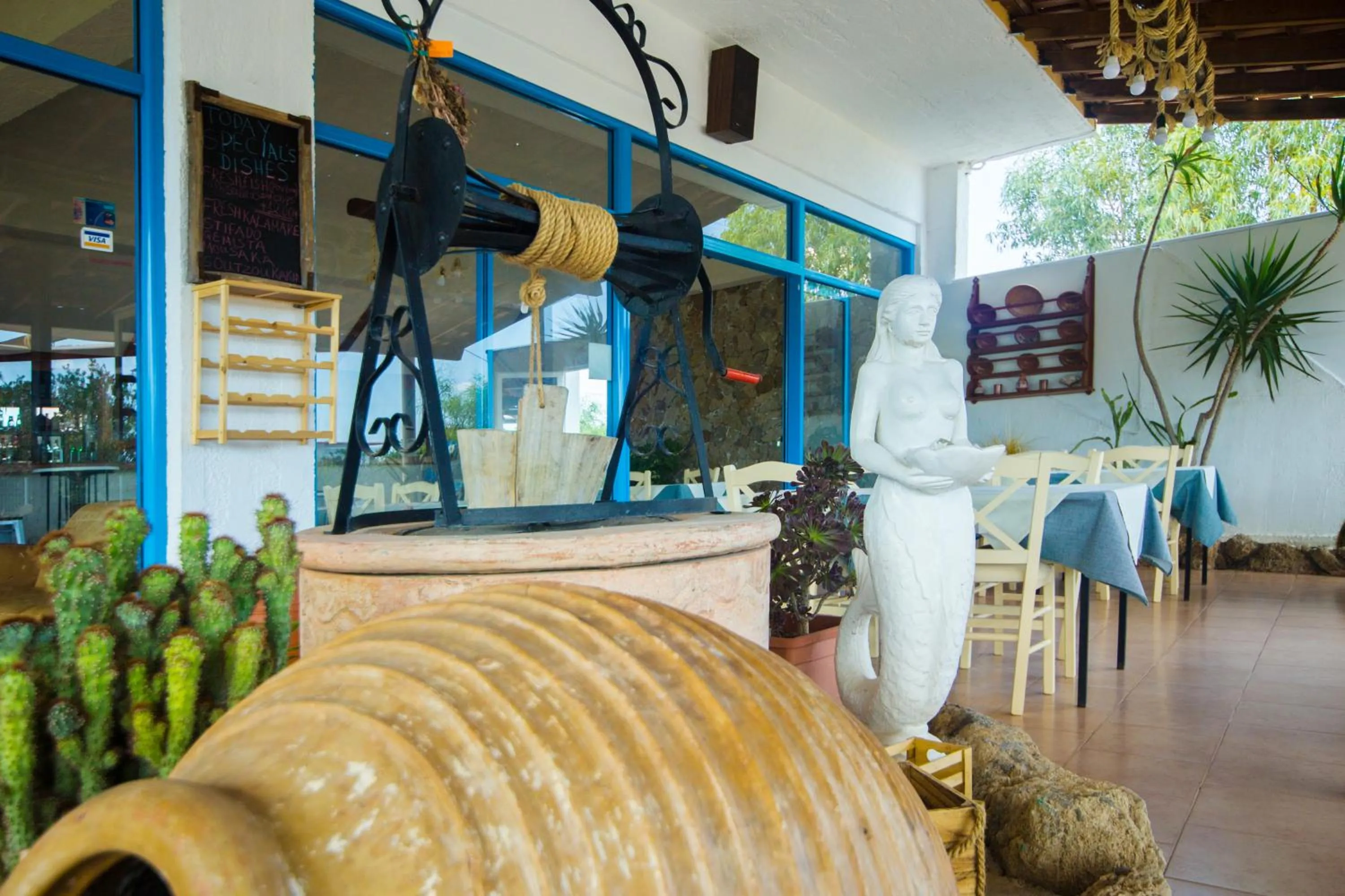 Restaurant/places to eat in Sea Harmony