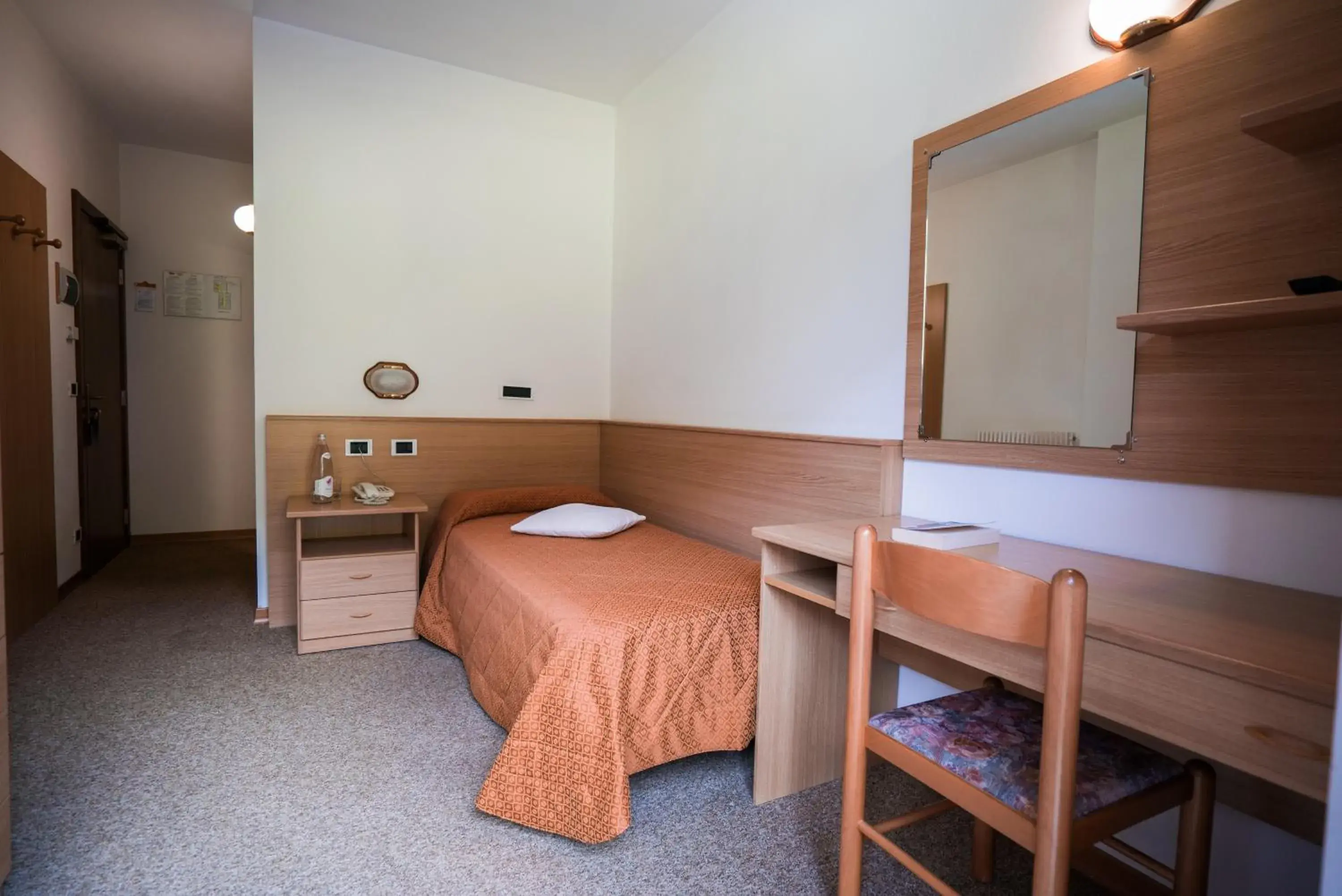 Standard Single Room in Hotel Rio Standard Single Room in Hotel Rio