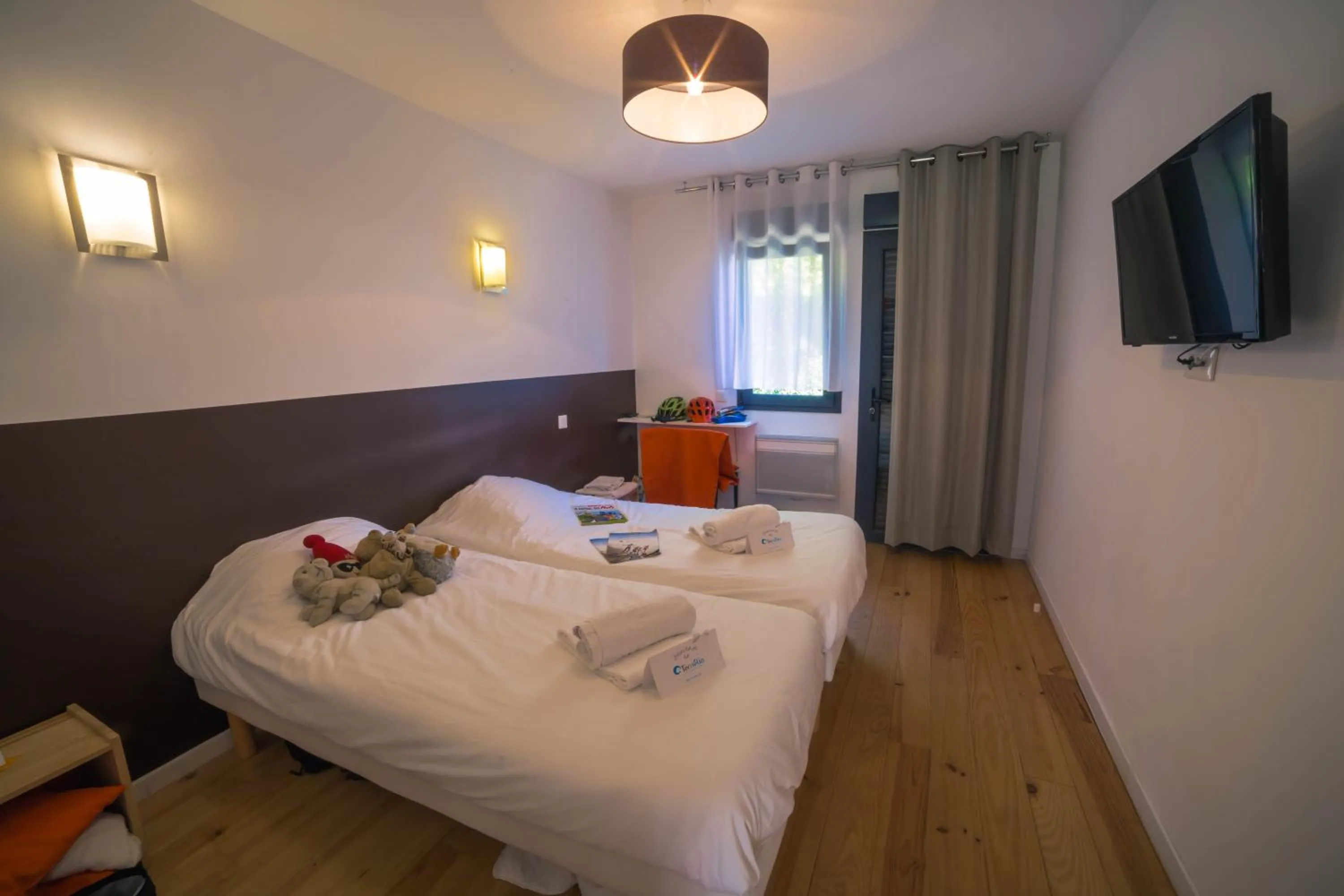 Photo of the whole room, Bed in Cap Océan