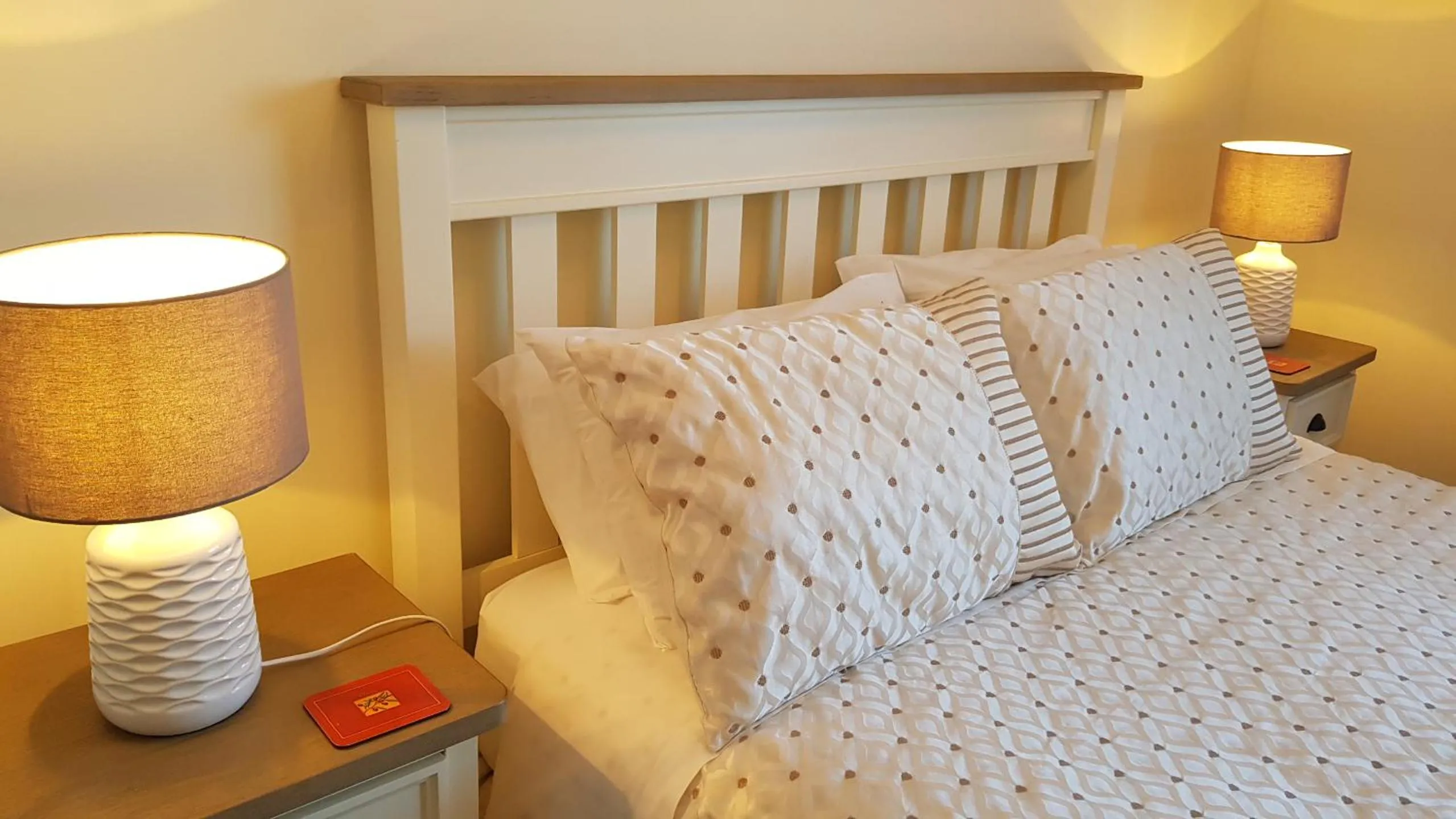 Property building, Bed in 113 On Park