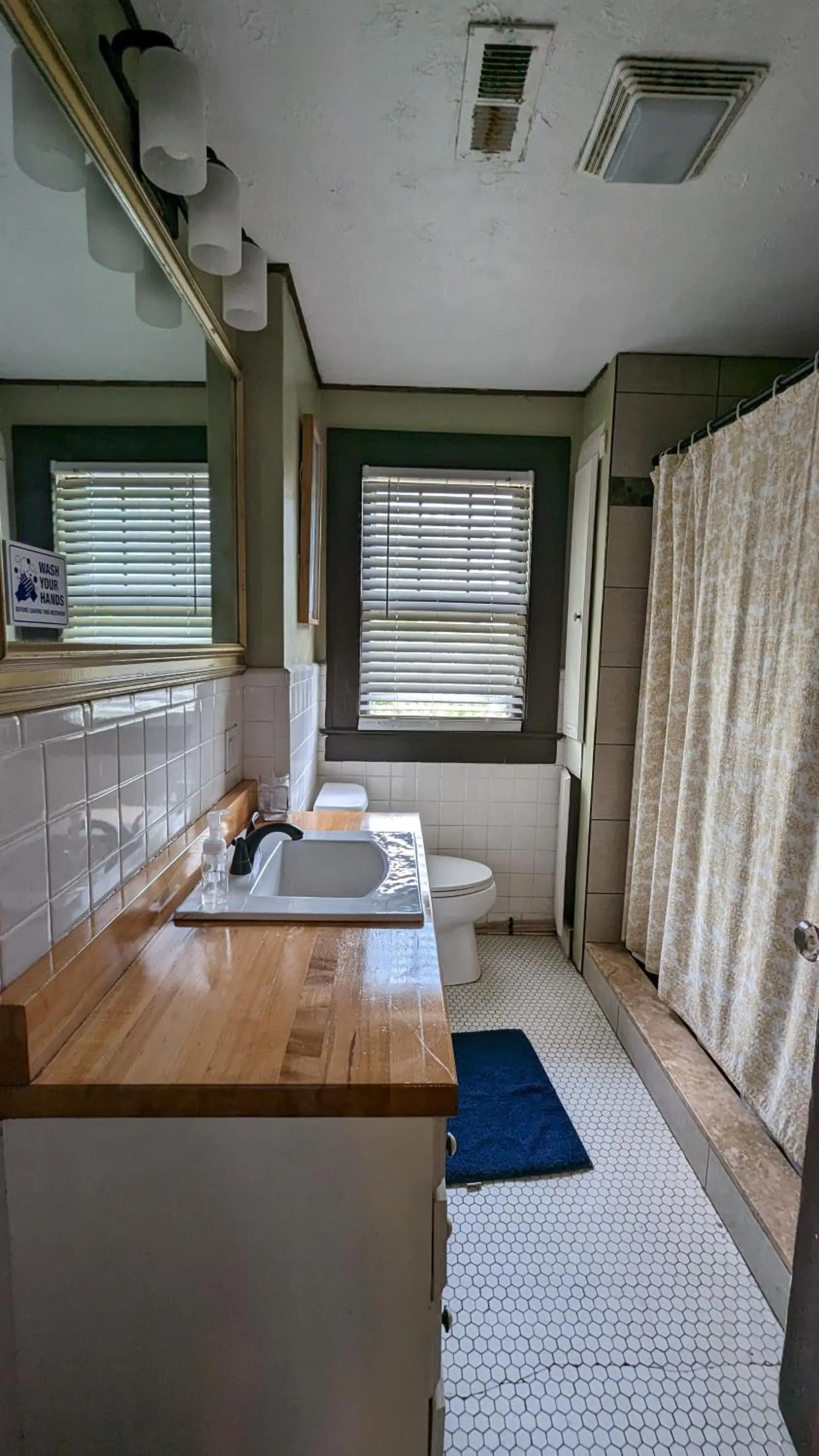 Bed in Bon Paul & Sharky's Hostel