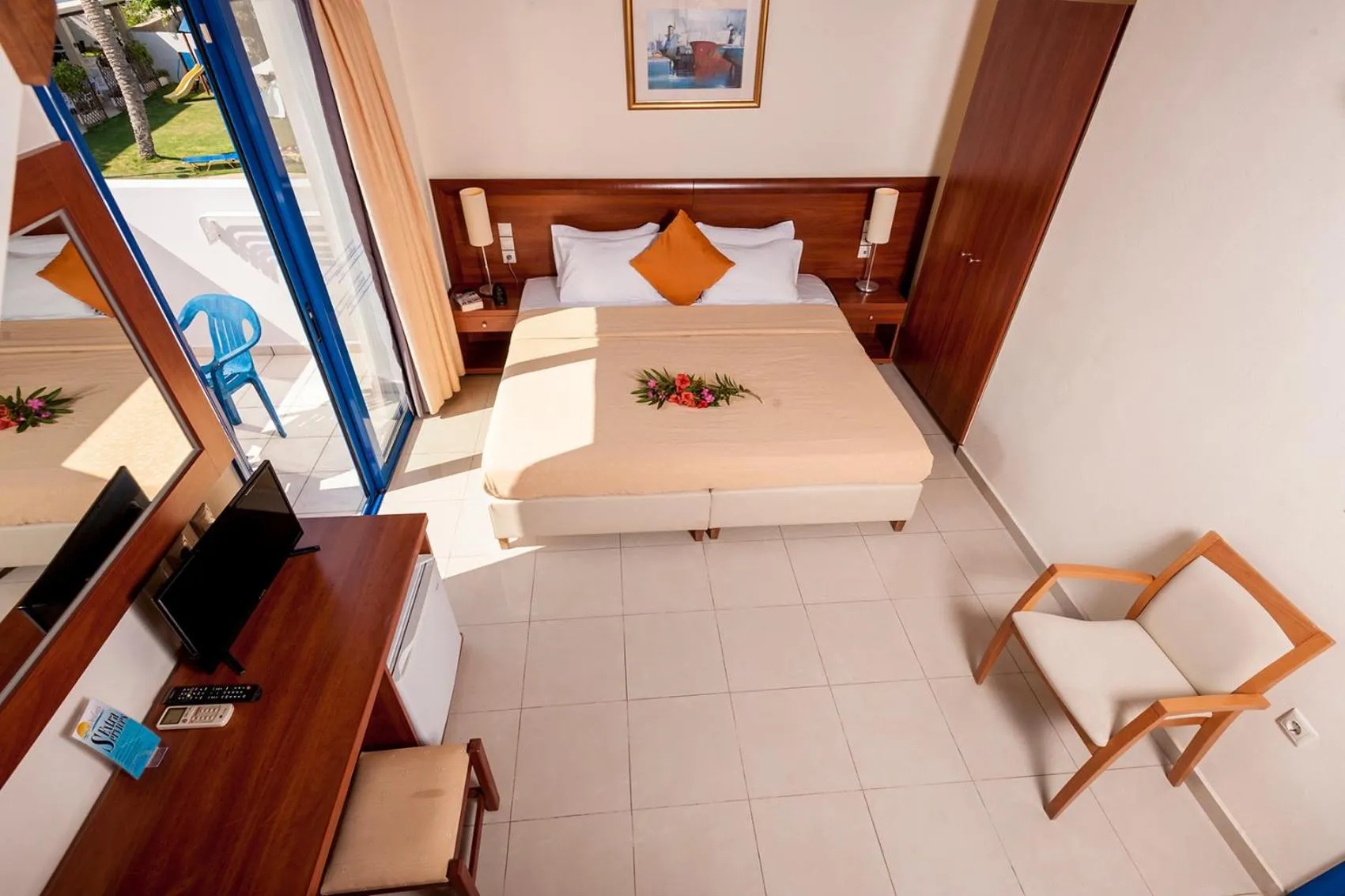 Photo of the whole room in Adelais Hotel