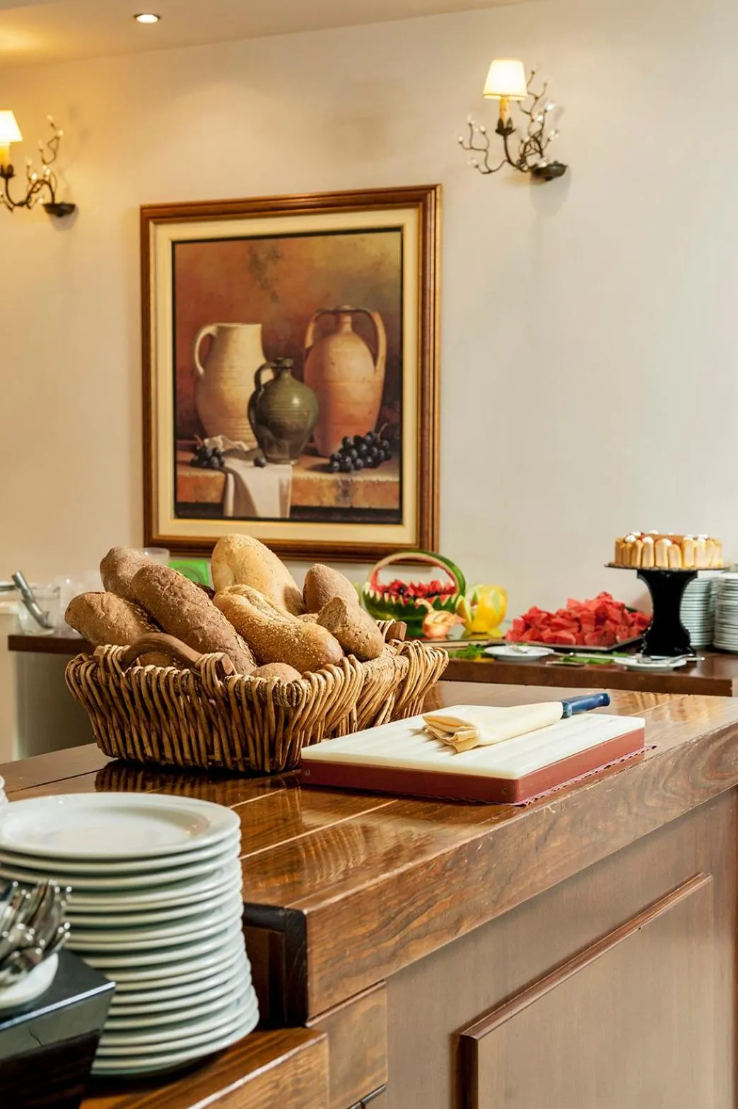 Restaurant/places to eat in Adelais Hotel