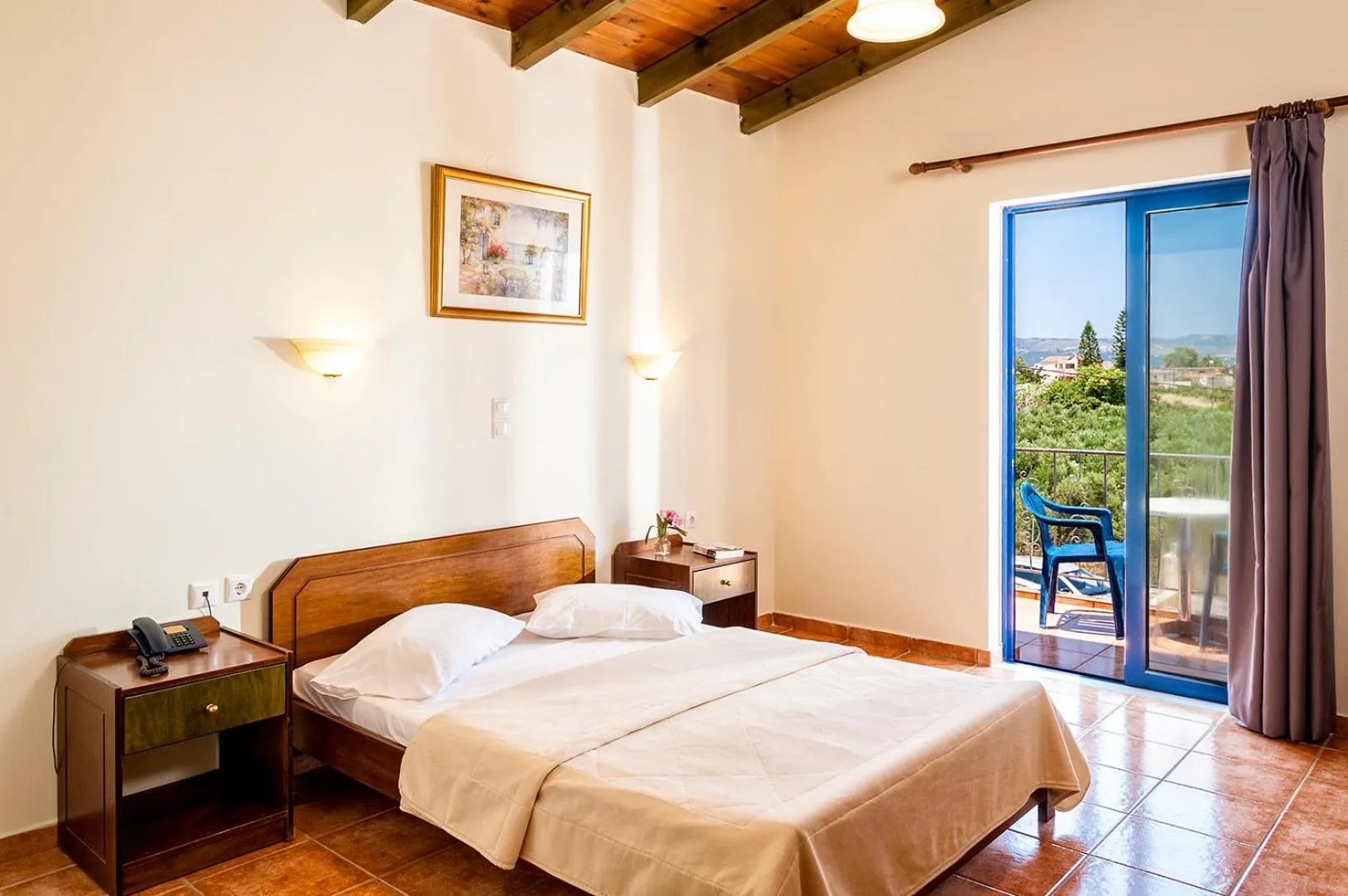 Photo of the whole room in Adelais Hotel