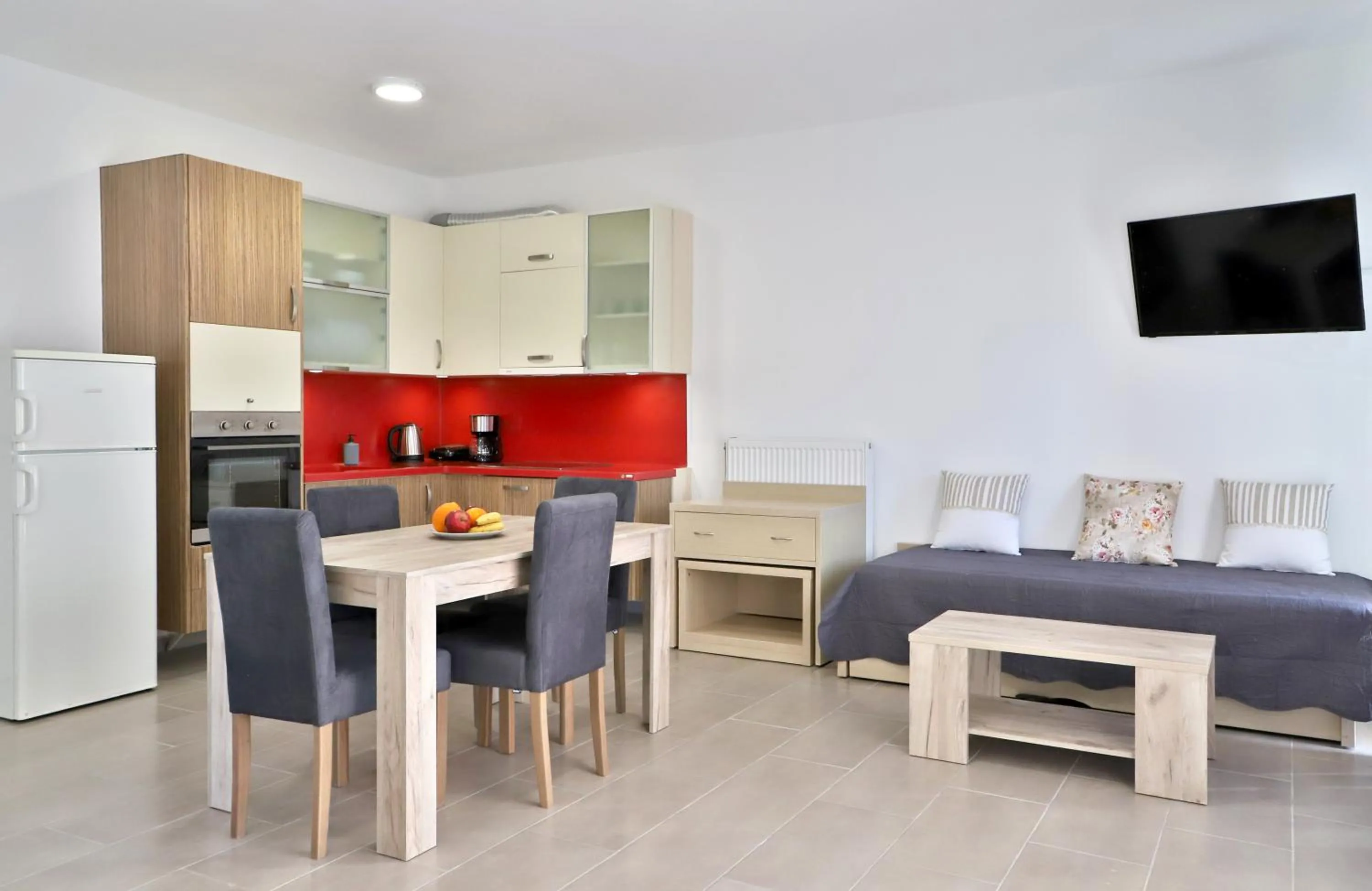 Helios Studios & Apartments