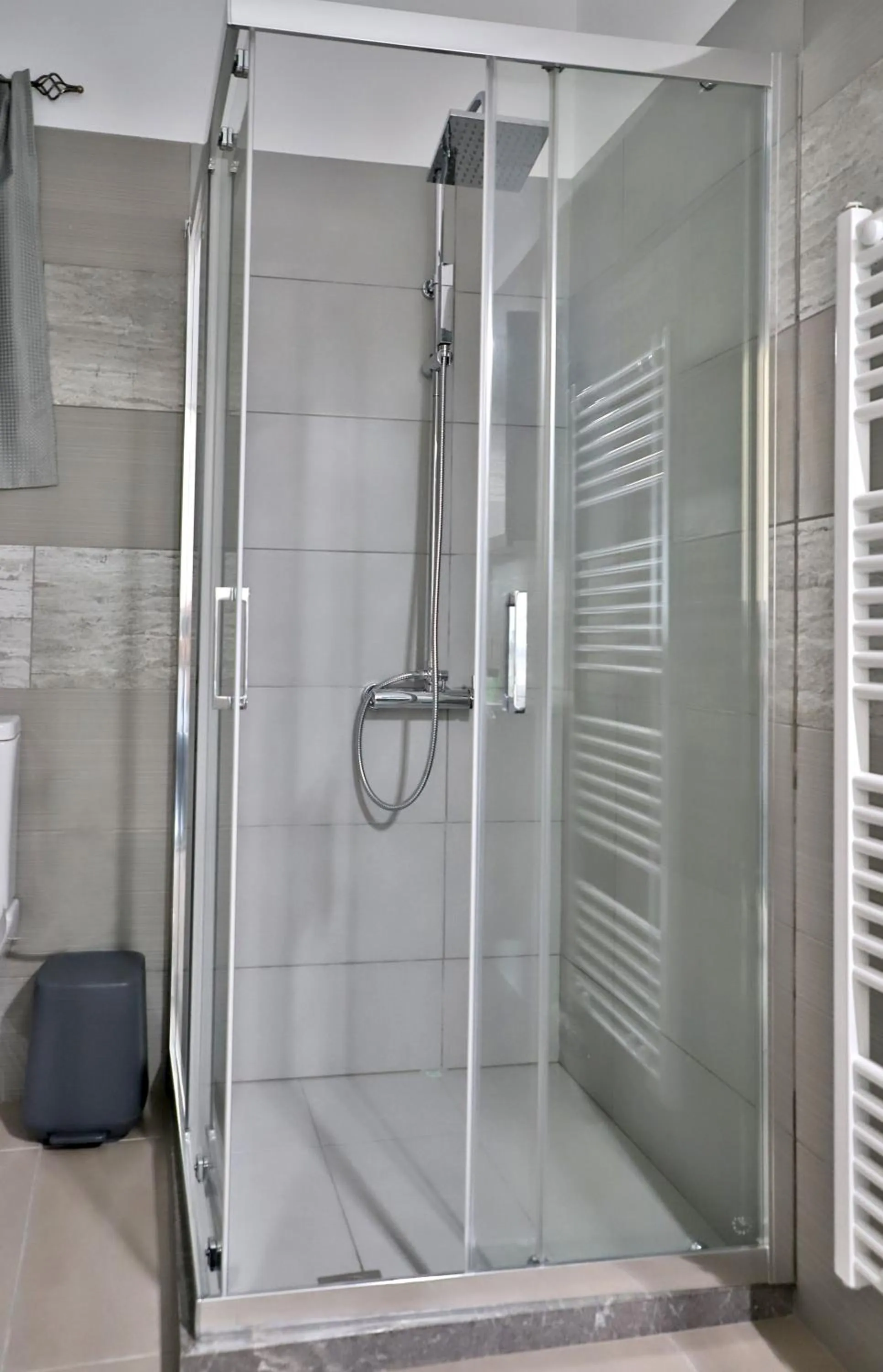 Helios Studios & Apartments