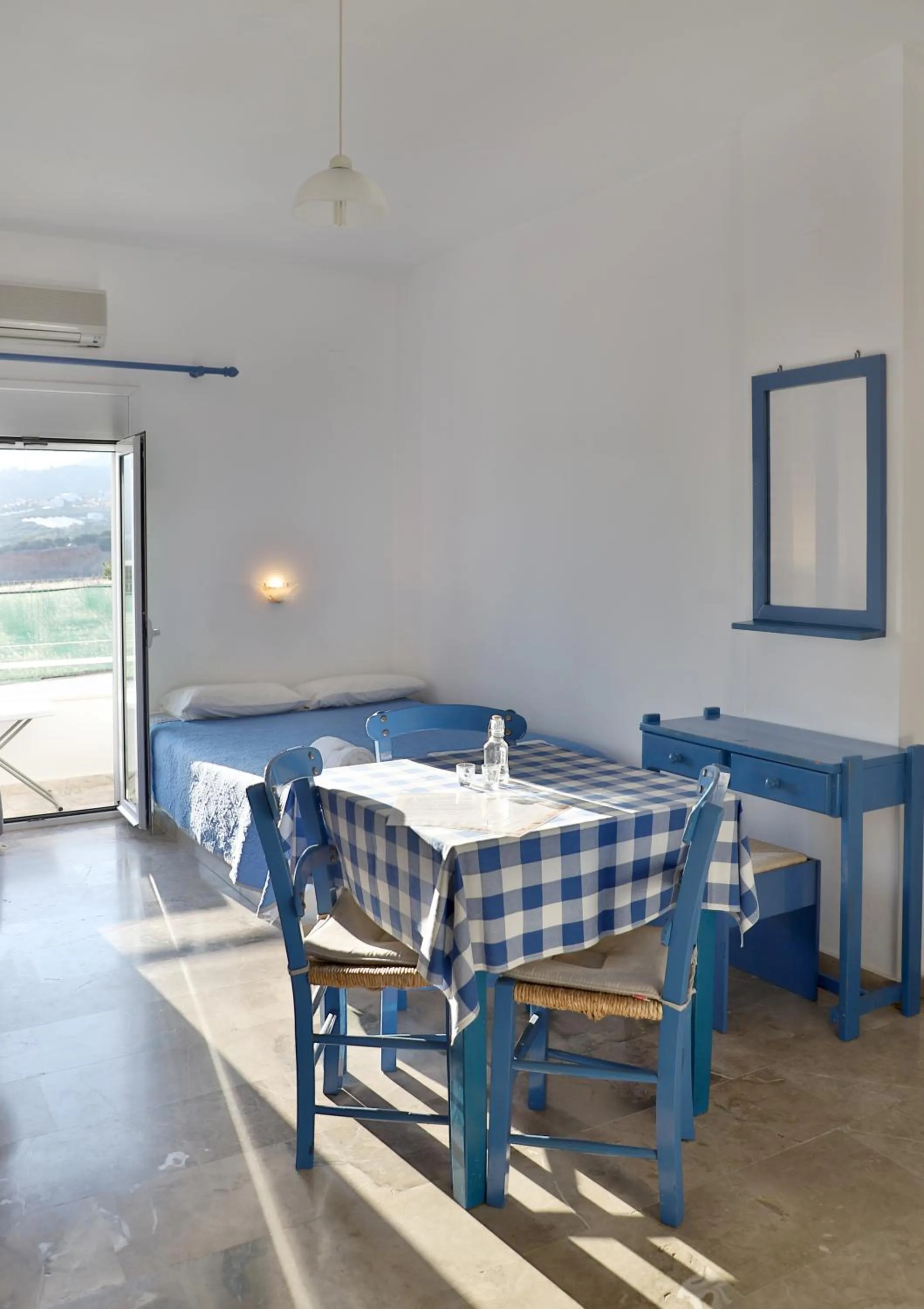 Helios Studios & Apartments