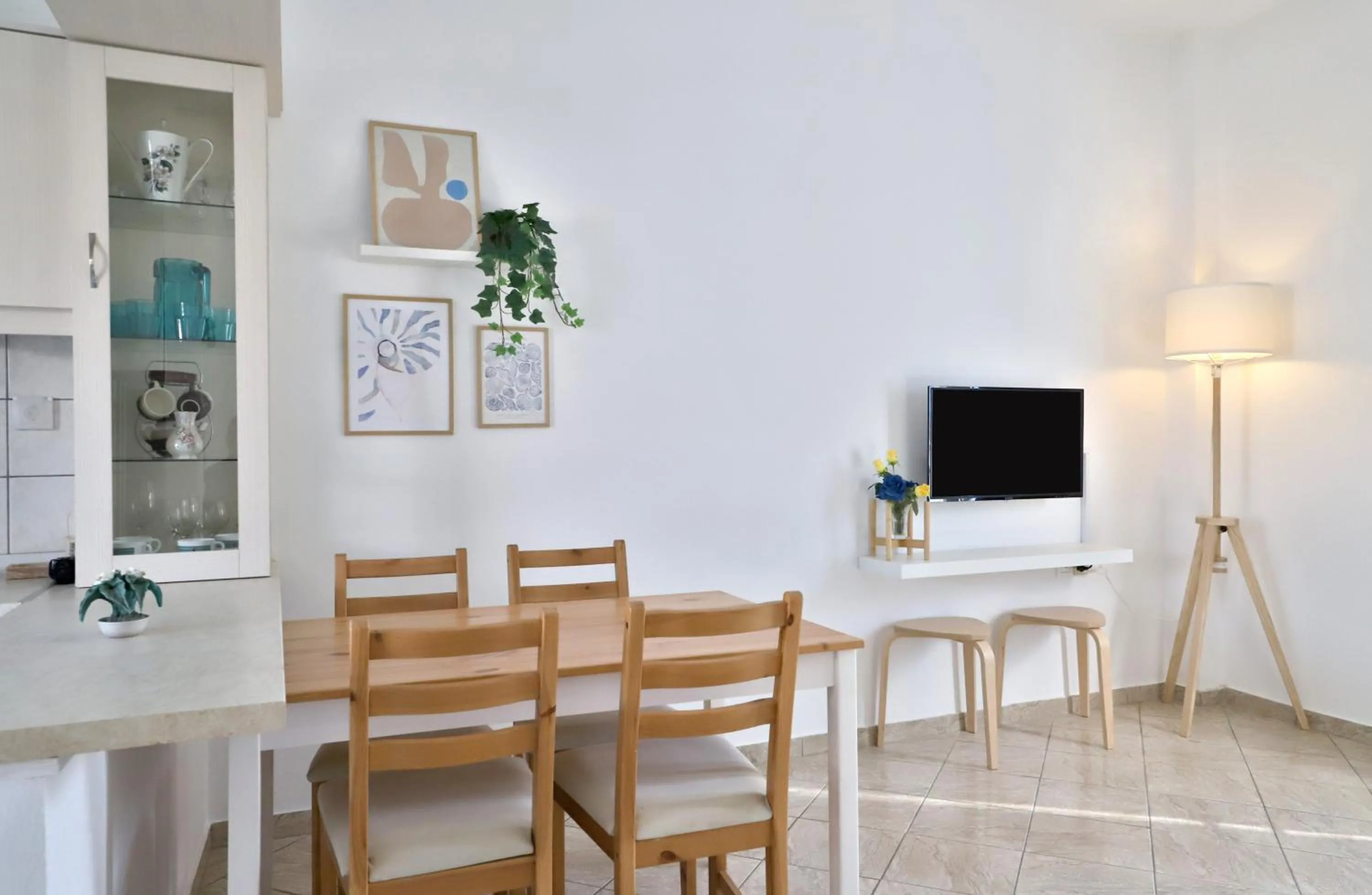 Helios Studios & Apartments