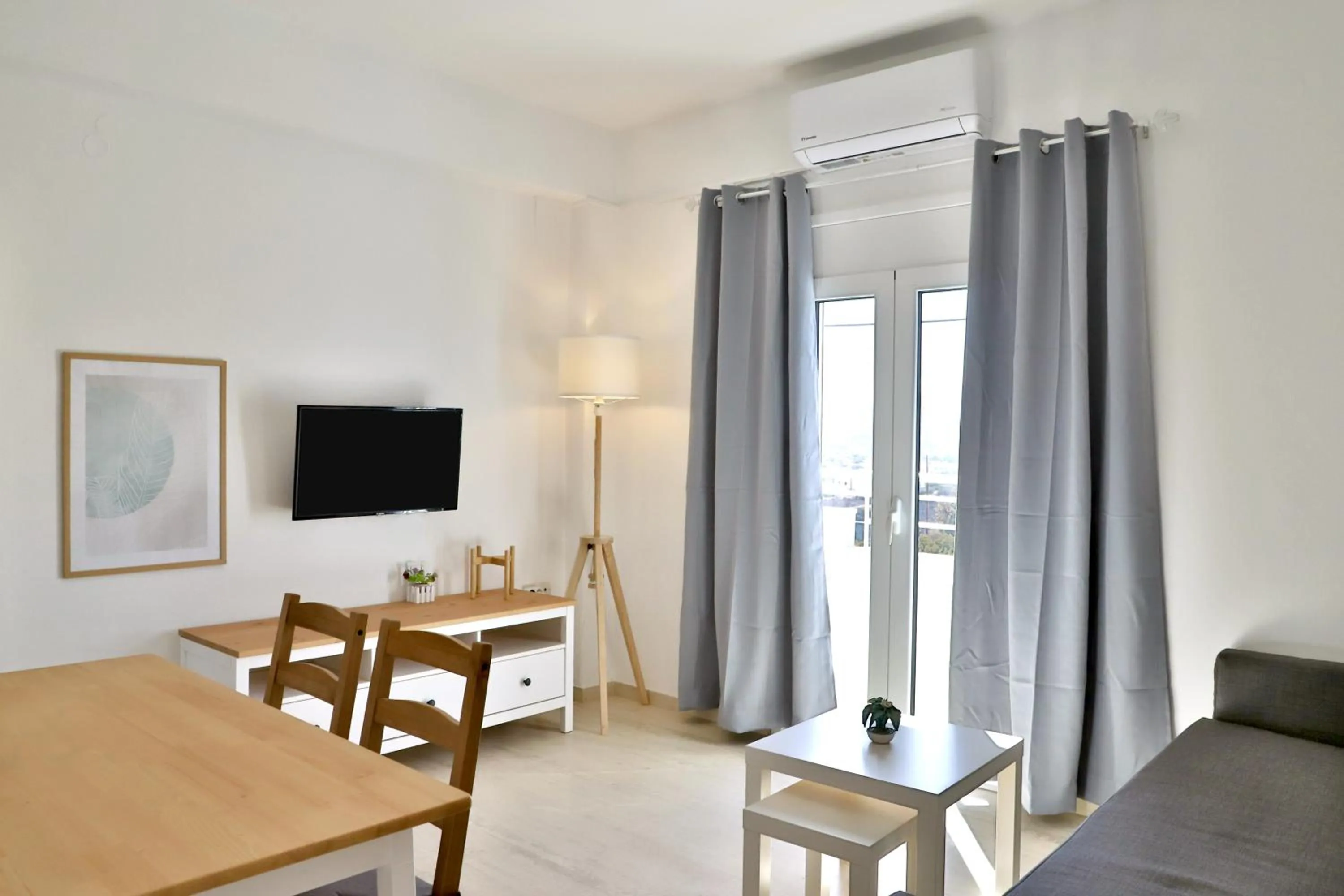 Helios Studios & Apartments