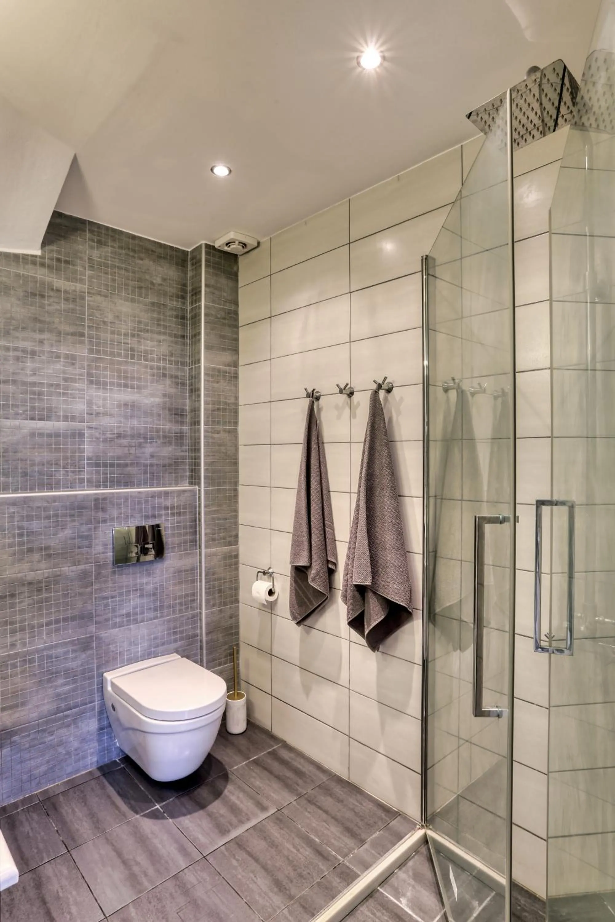 Helios Studios & Apartments