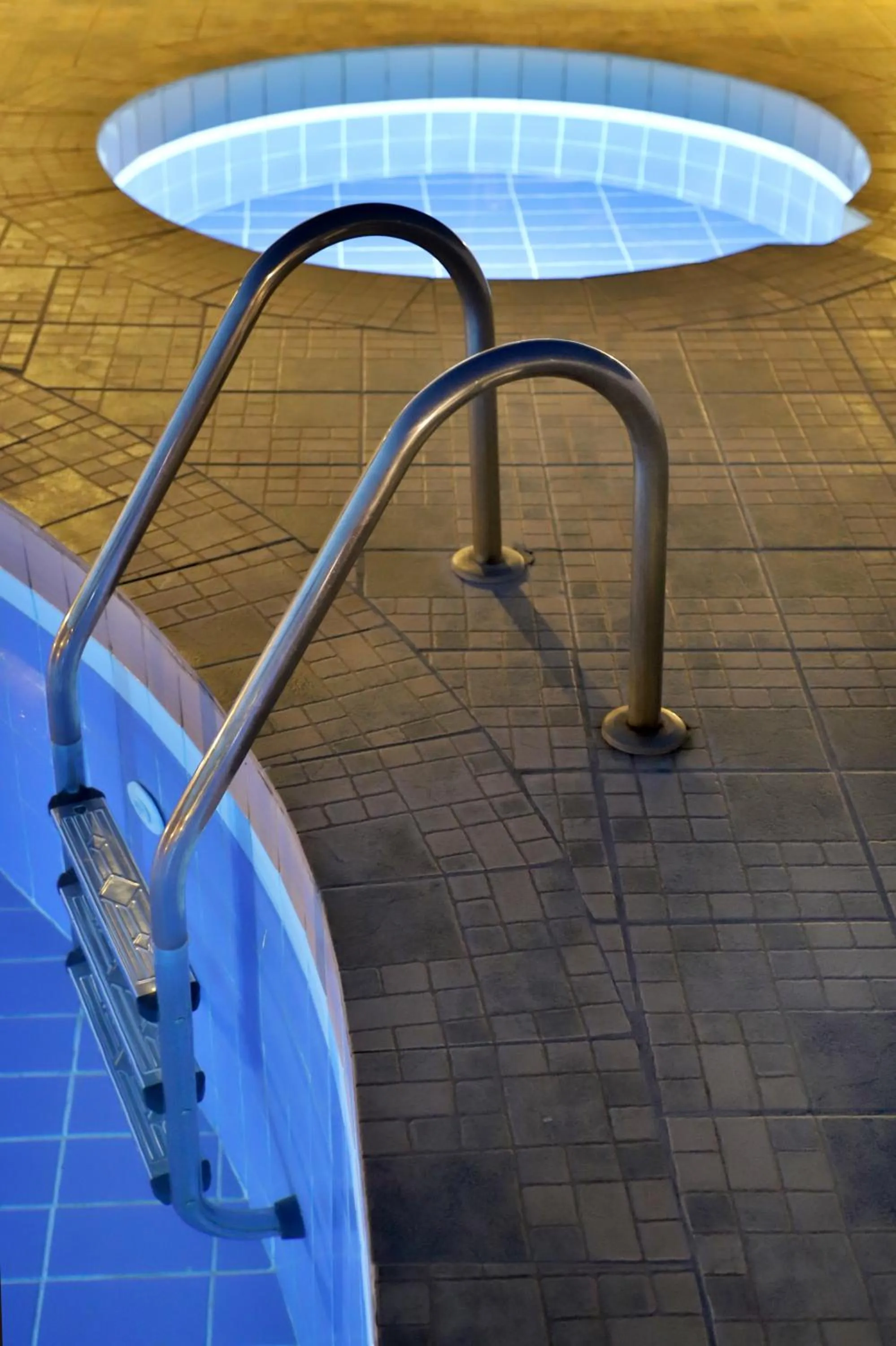 Helios Studios & Apartments