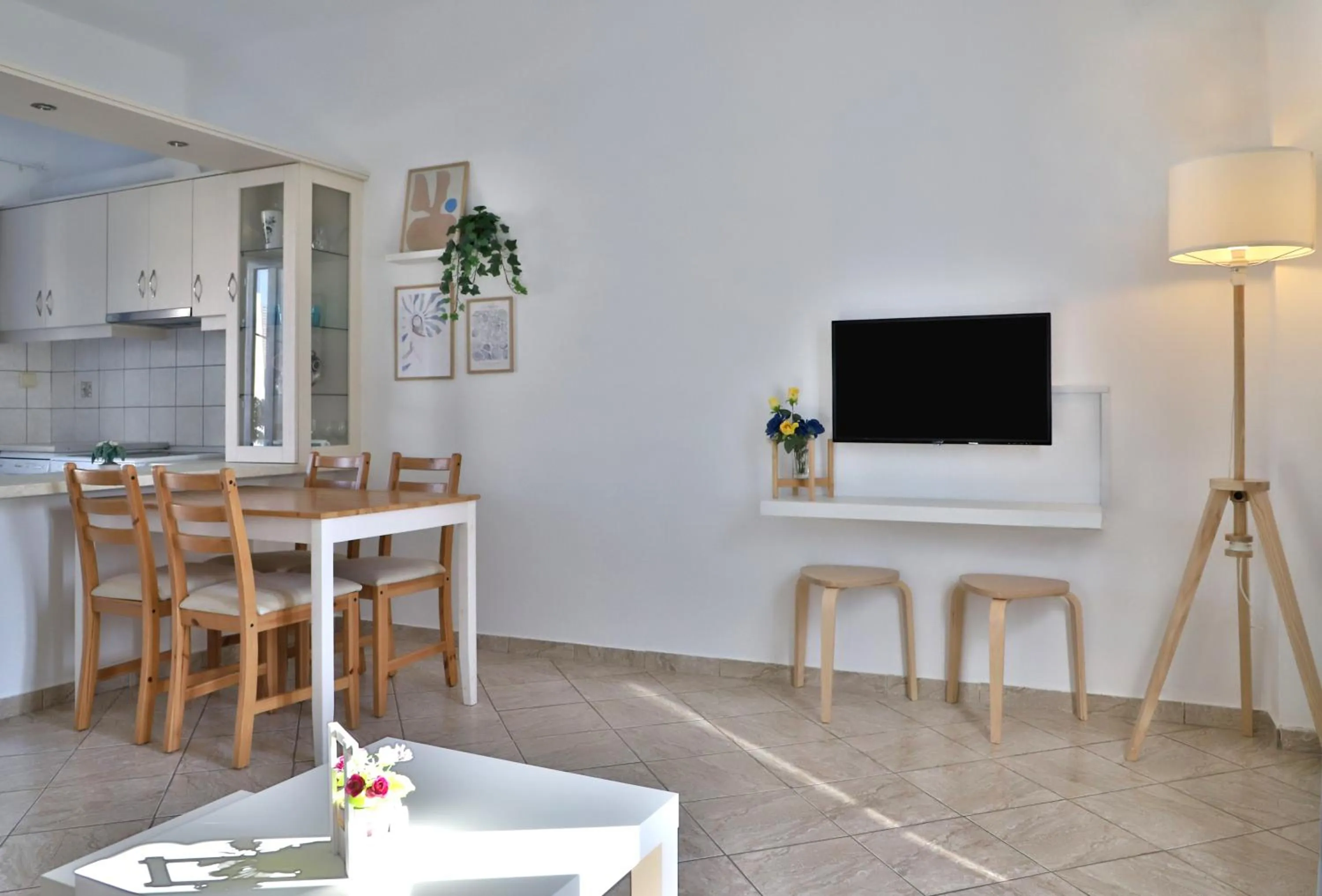 Helios Studios & Apartments