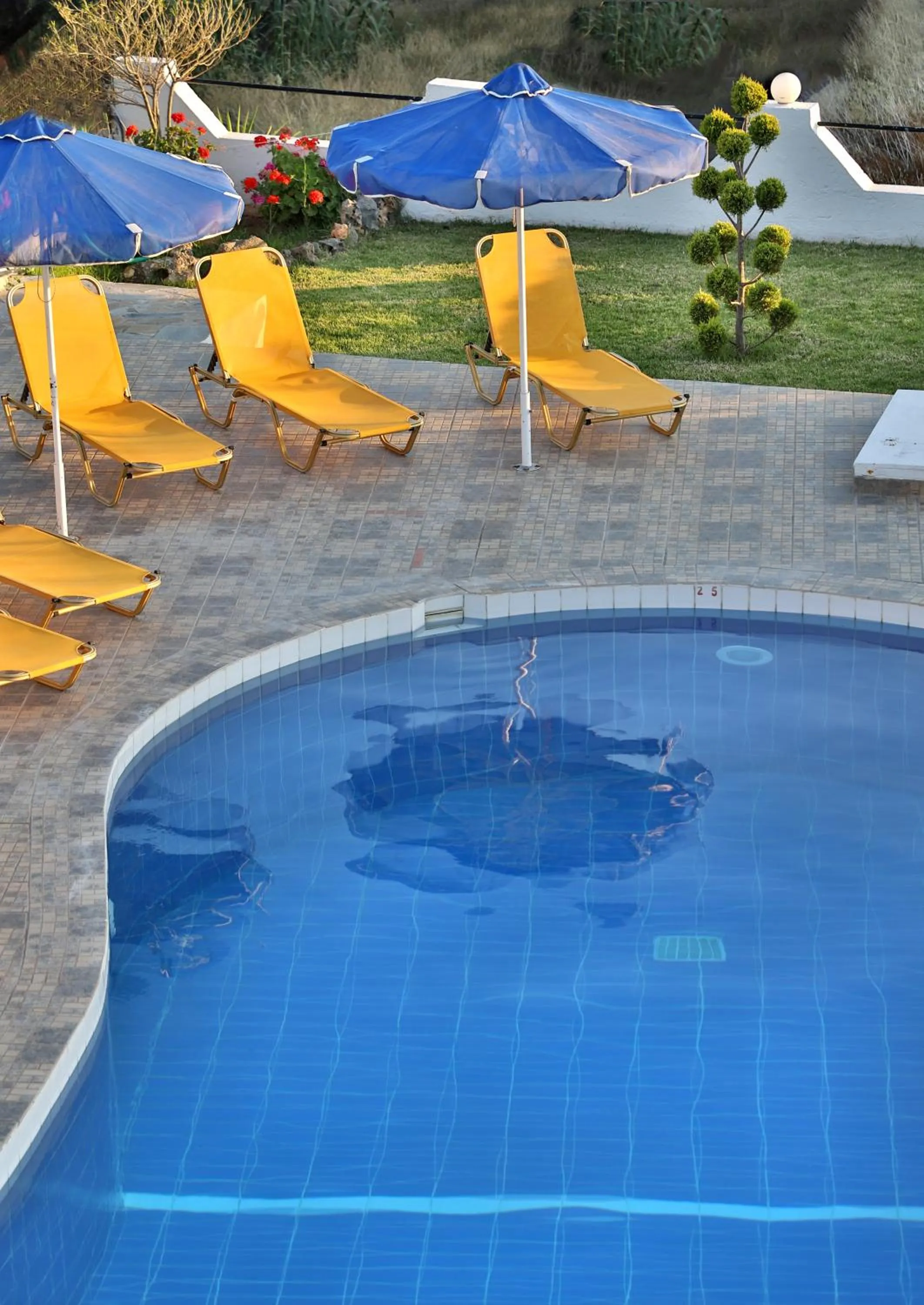 Helios Studios & Apartments