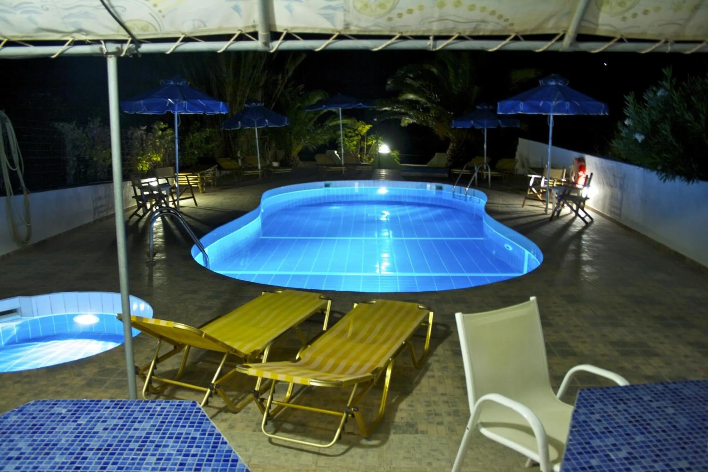 Swimming pool in Helios Studios & Apartments